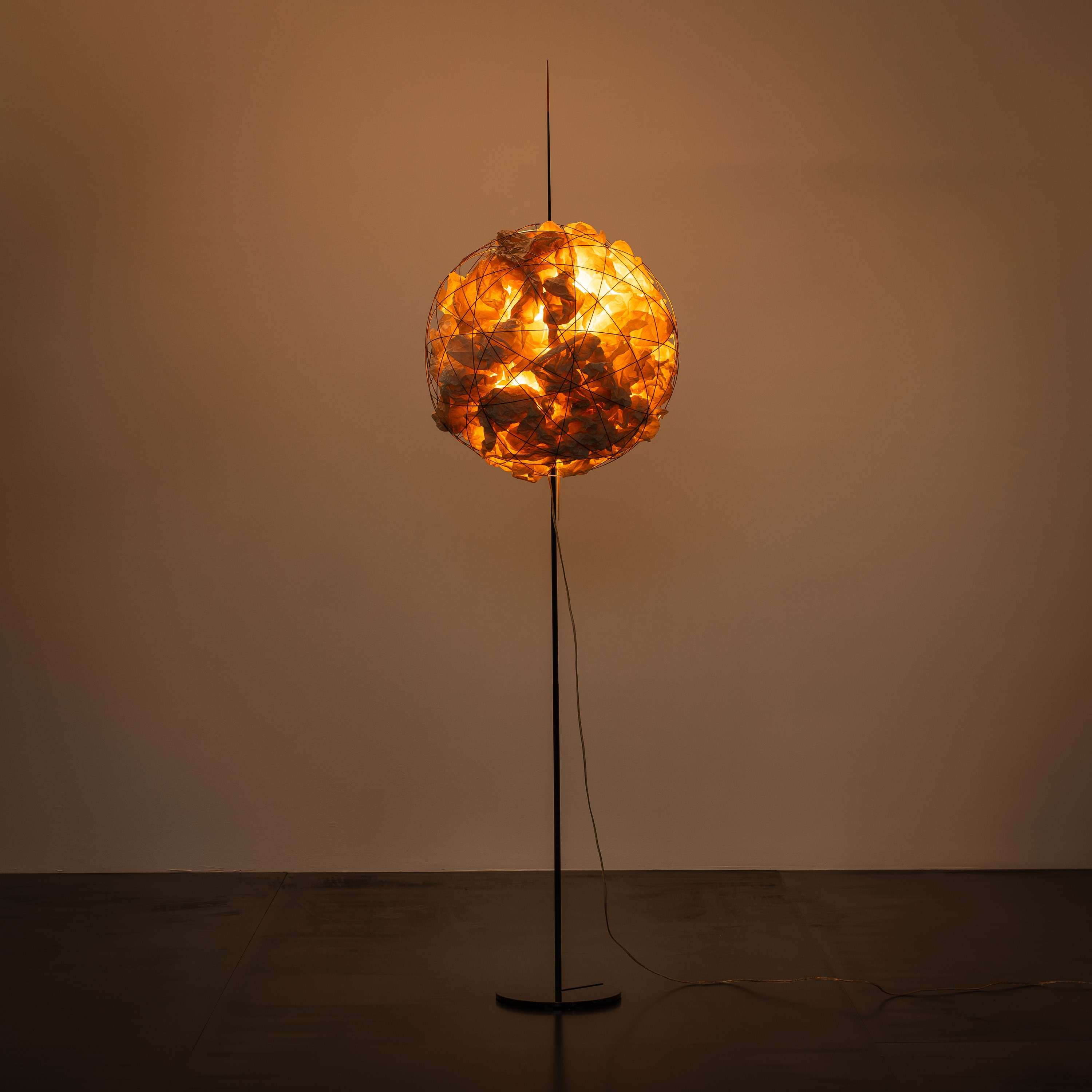 INGO MAURER, LAMPADA DA TERRA 'KNÜLLER'