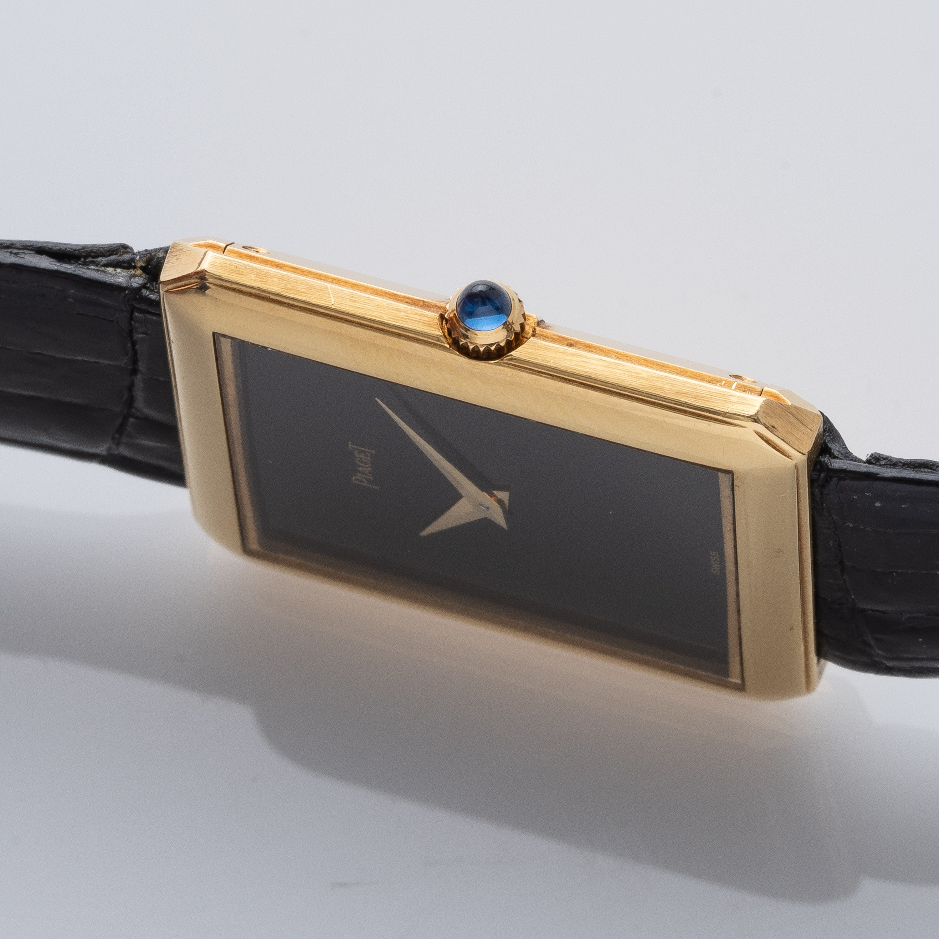 PIAGET - TANKOROLOGIO A CARICA MANUALE IN ORO GIALLO 18KT.