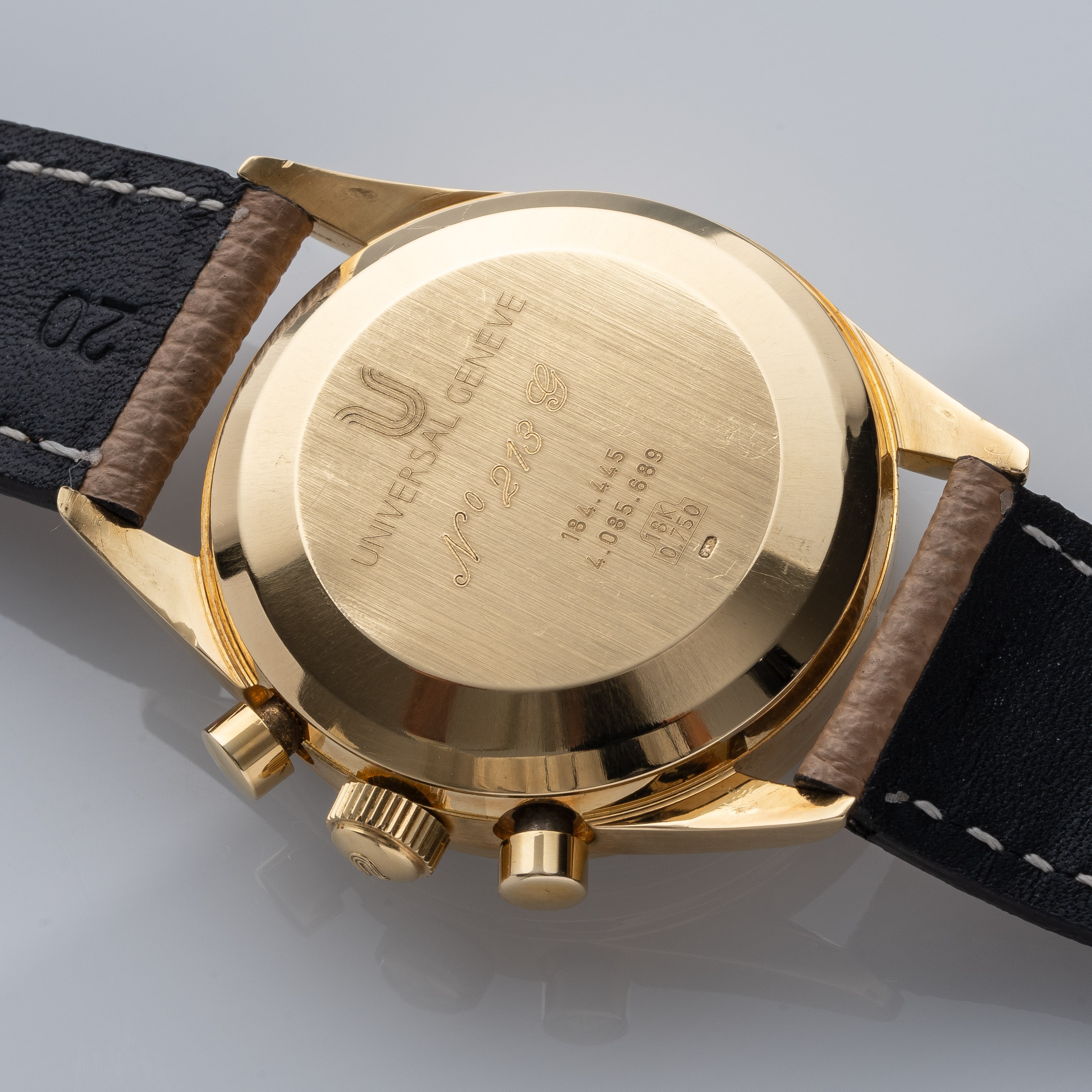 UNIVERSAL GENEVE - COMPAXCRONOGRAFO MANUALE IN ORO GIALLO 18KT CON QUADRANTE BIANCO A TRE CONTATO...