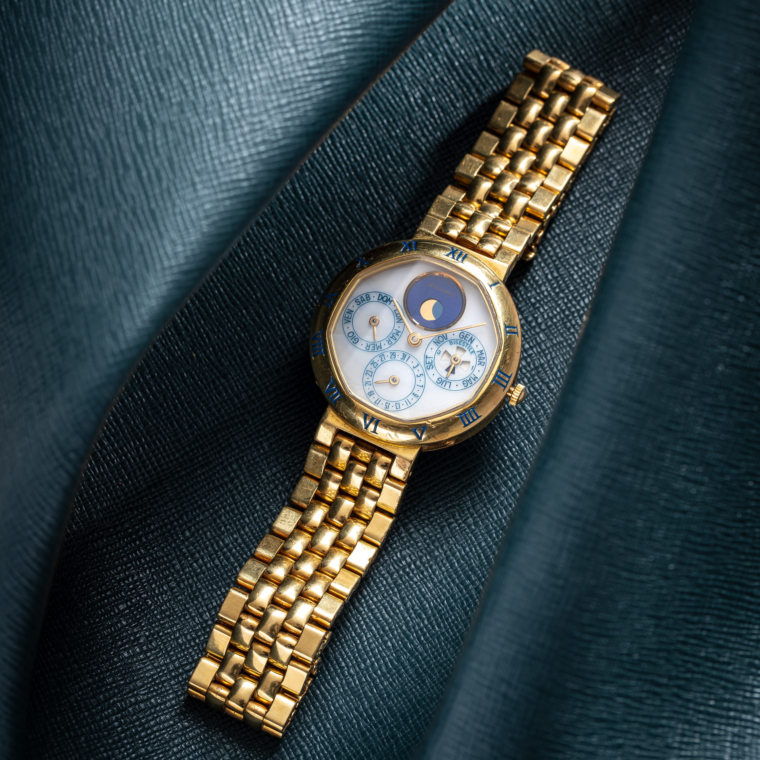 GERALD GENTA - CALENDARIO PERPETUOOROLOGIO A CARICA AUTOMATICA IN ORO GIALLO 18KT CON QUADRANTE I...