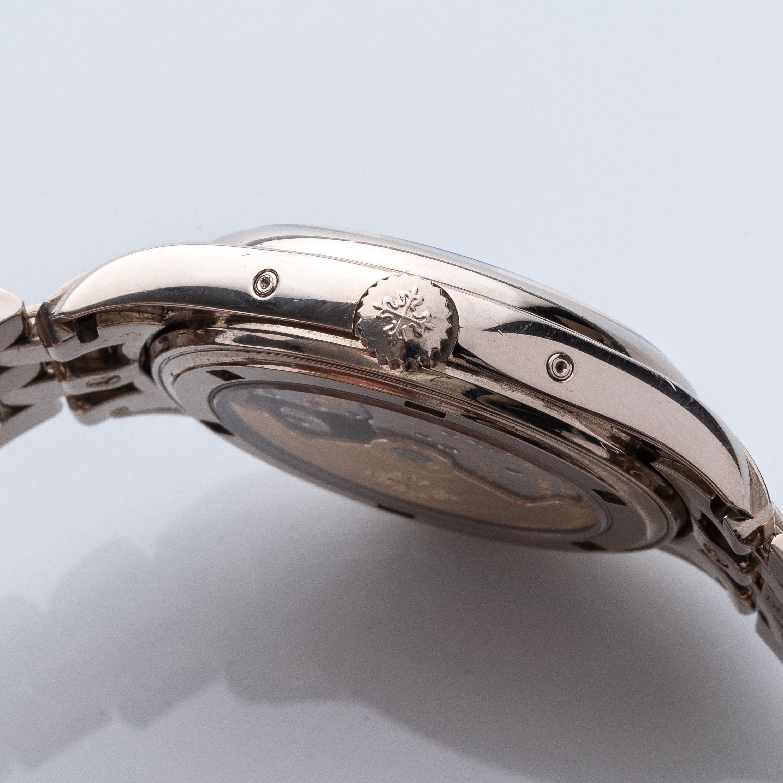PATEK PHILIPPE - CALENDARIO ANNUALEOROLOGIO A CARICA AUTOMATICA CON CALENDARIO ANNUALE IN ORO BIA...