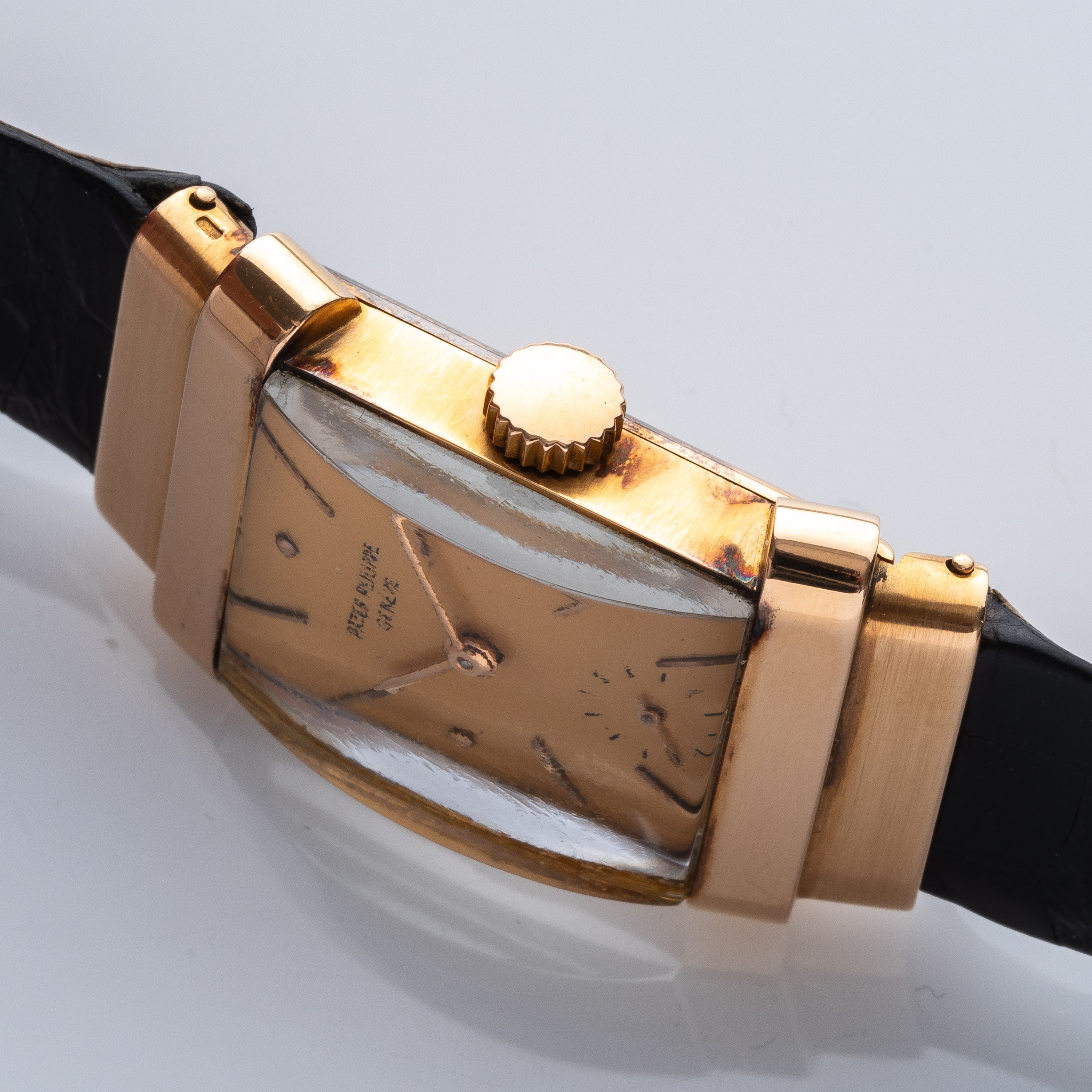PATEK PHILIPPE - TANKOROLOGIO A CARICA MANUALE IN ORO ROSA 18KT CON CASSA DI FORMA.