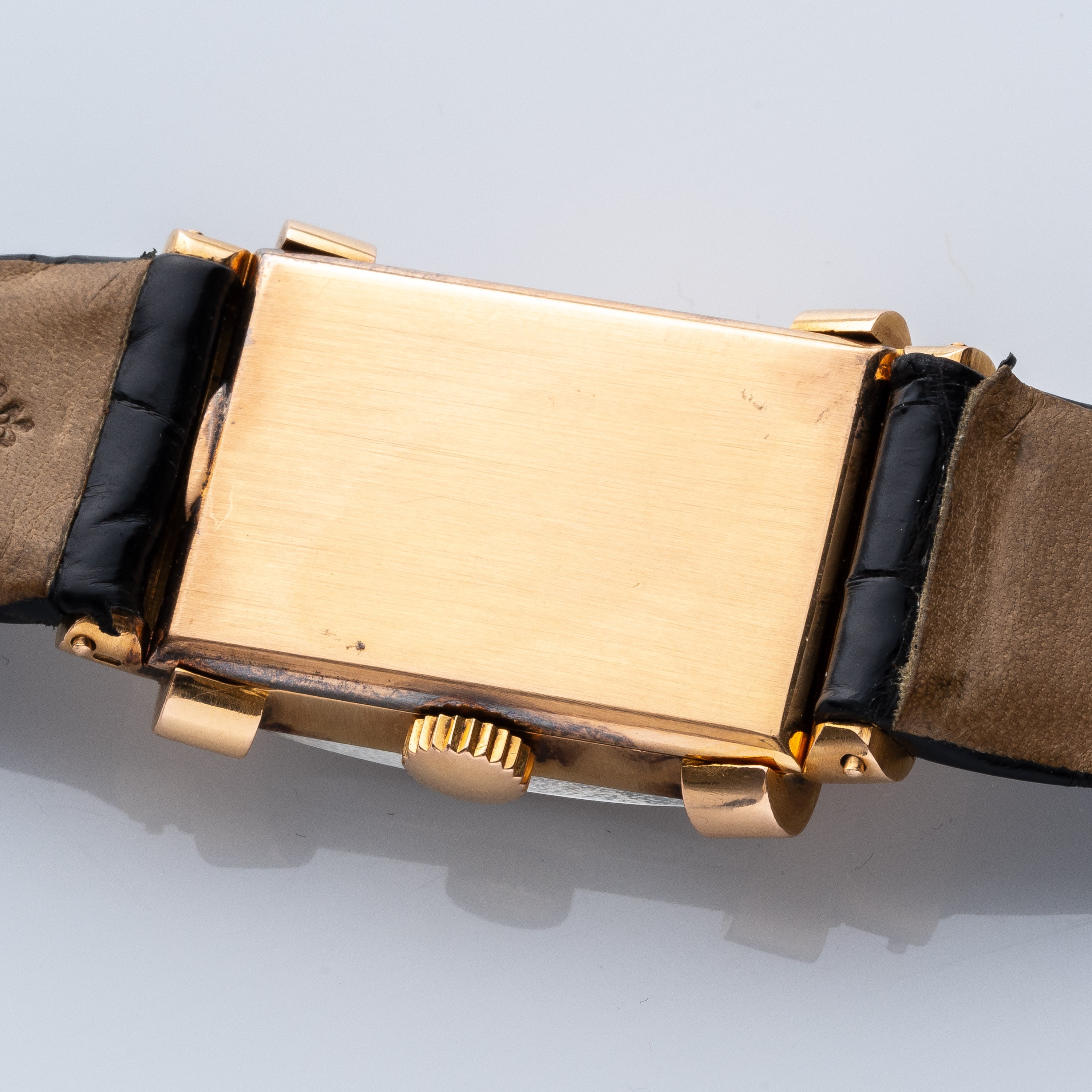 PATEK PHILIPPE - TANKOROLOGIO A CARICA MANUALE IN ORO ROSA 18KT CON CASSA DI FORMA.