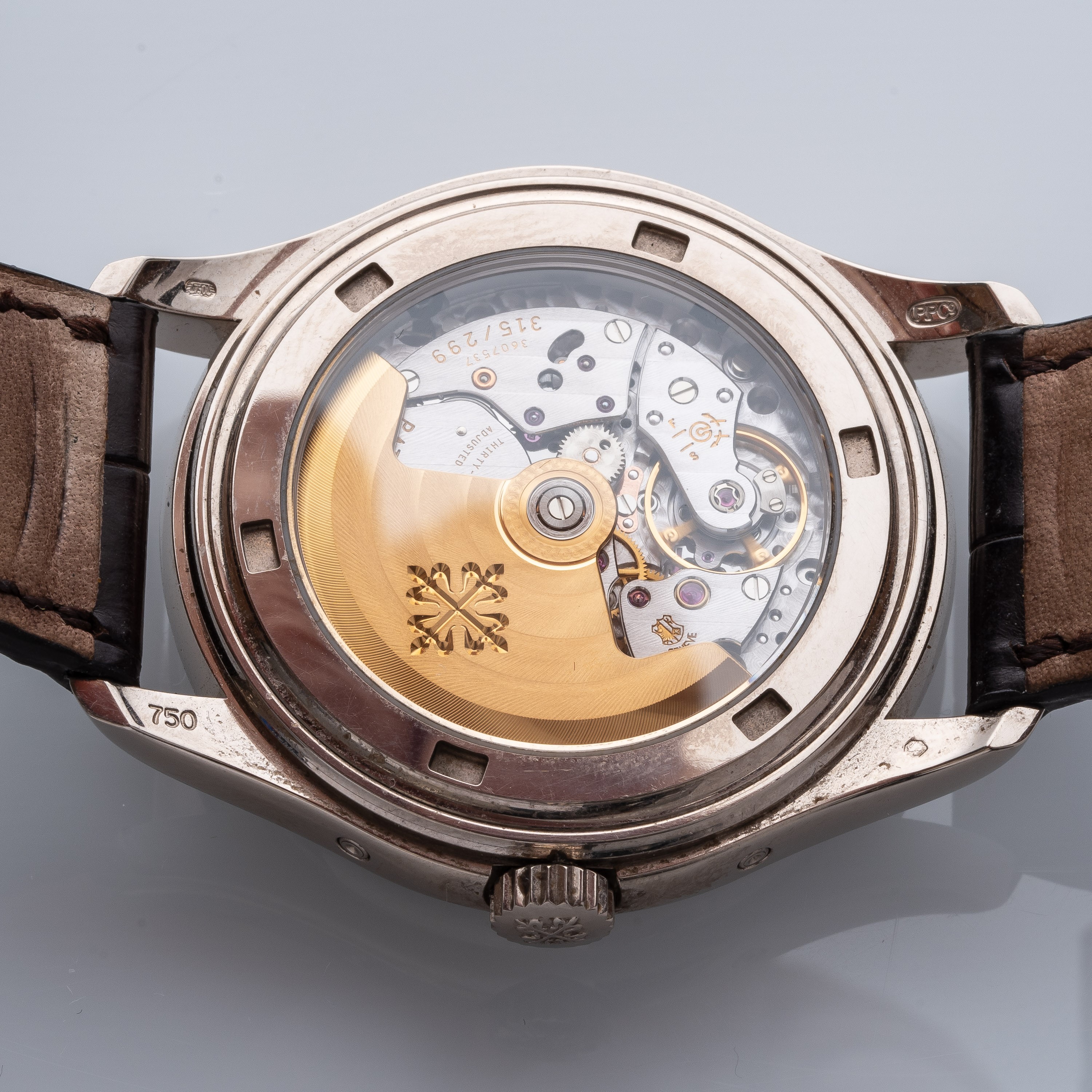 PATEK PHILIPPE - CALENDARIO ANNUALEOROLOGIO A CARICA AUTOMATICA IN ORO BIANCO 18KT CON QUADRANTE ...