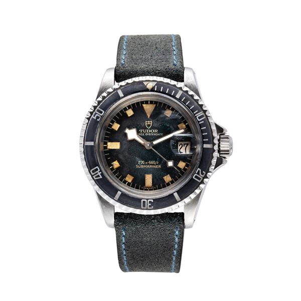 TUDOR : TUDOR - SUBMARINER OROLOGIO IN ACCIAIO A CARICA AUTOMATICA CON SFERE SNOWFLAKE, QUADRANTE BLU E DATARIO ROULETTE AD ORE TRE.  - Asta THE ONE For passionate only - Spangaro & Co Aste