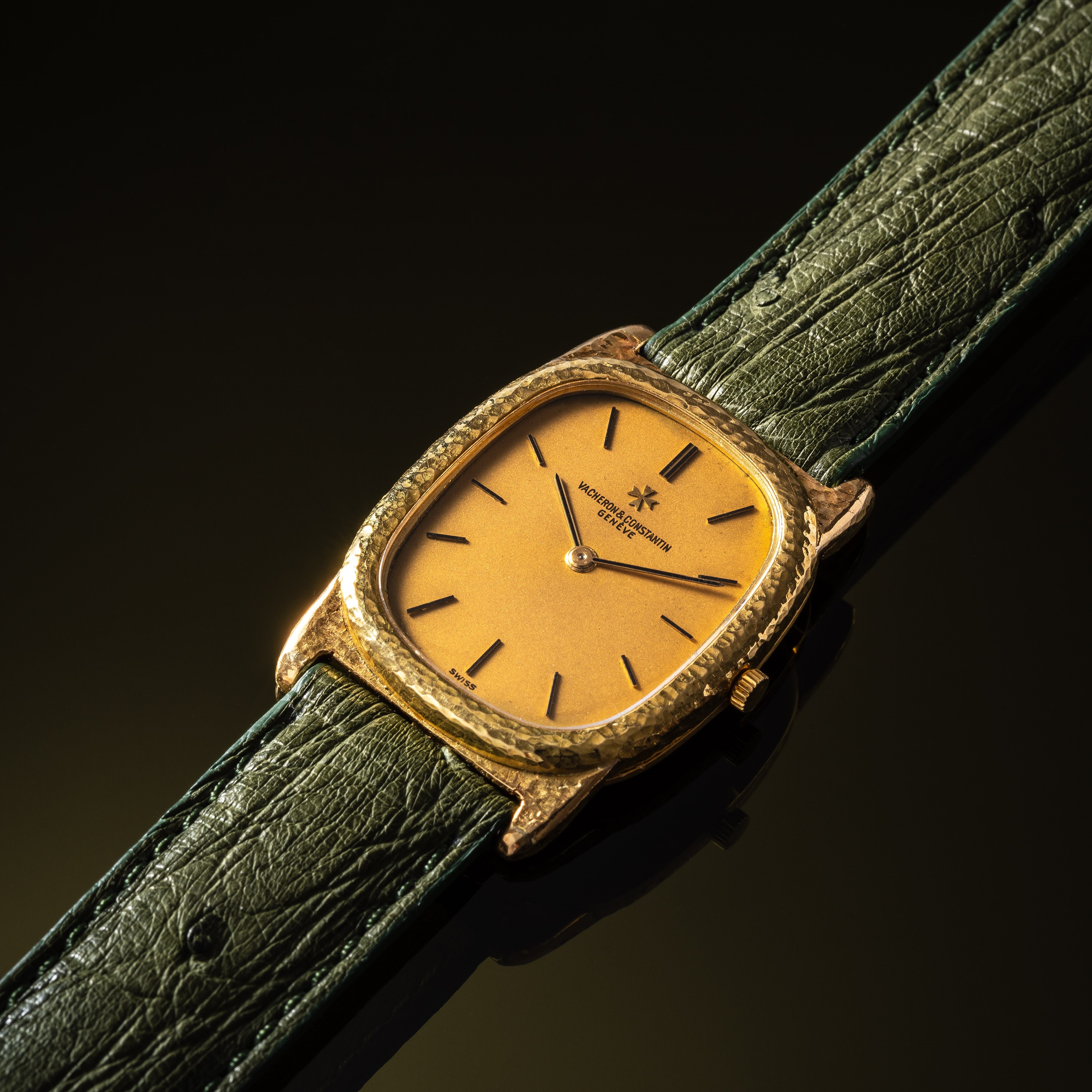VACHERON CONSTANTIN - ELLISPEOROLOGIO SOLO TEMPO A CARICA MANUALE CON CASSA LAVORATA IN ORO GIALL...