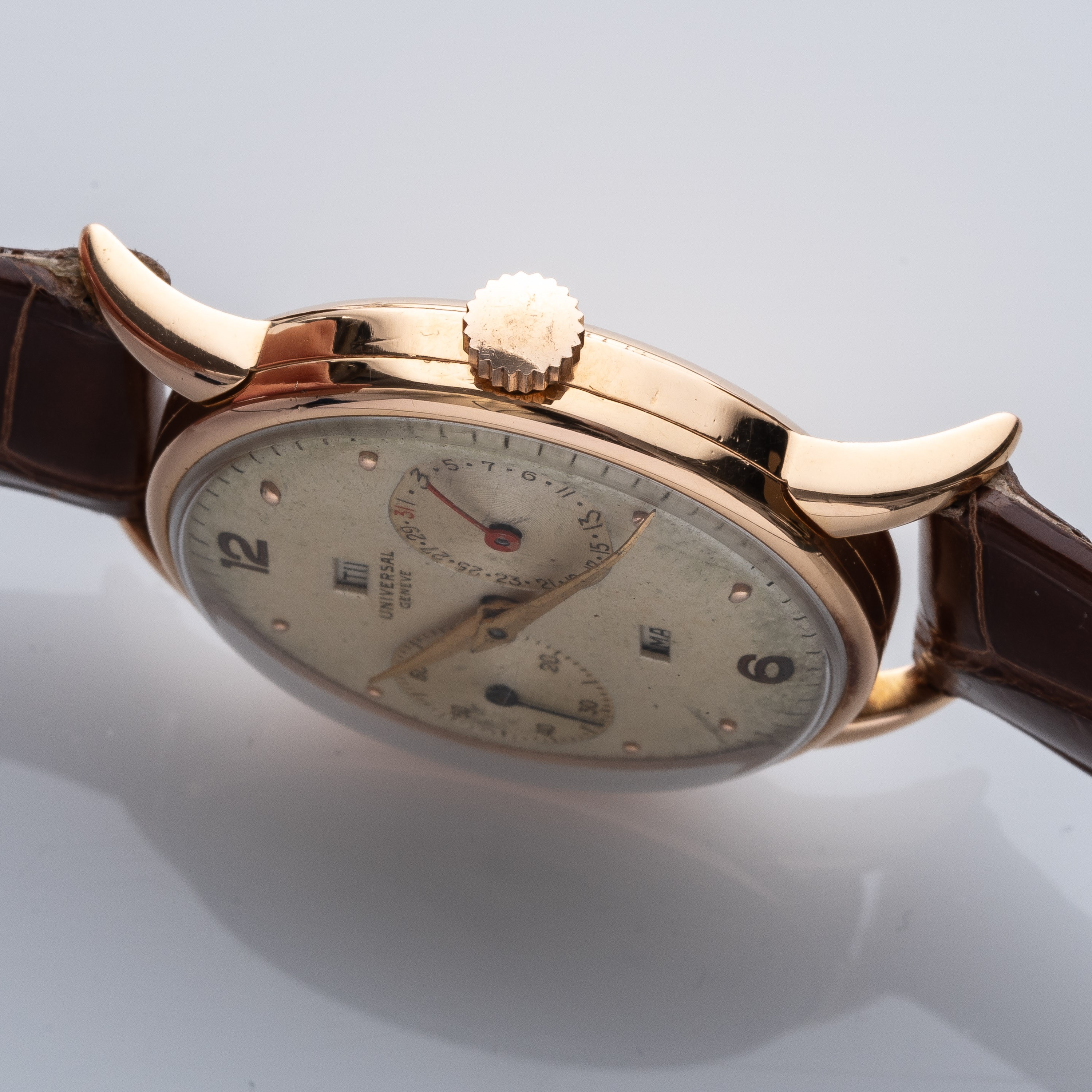 UNIVERSAL GENEVE - TRIPLE CALENDAROROLOGIO A CARICA MANAUALE IN ORO ROSA 18KT CON CALENDARIO, SFE...