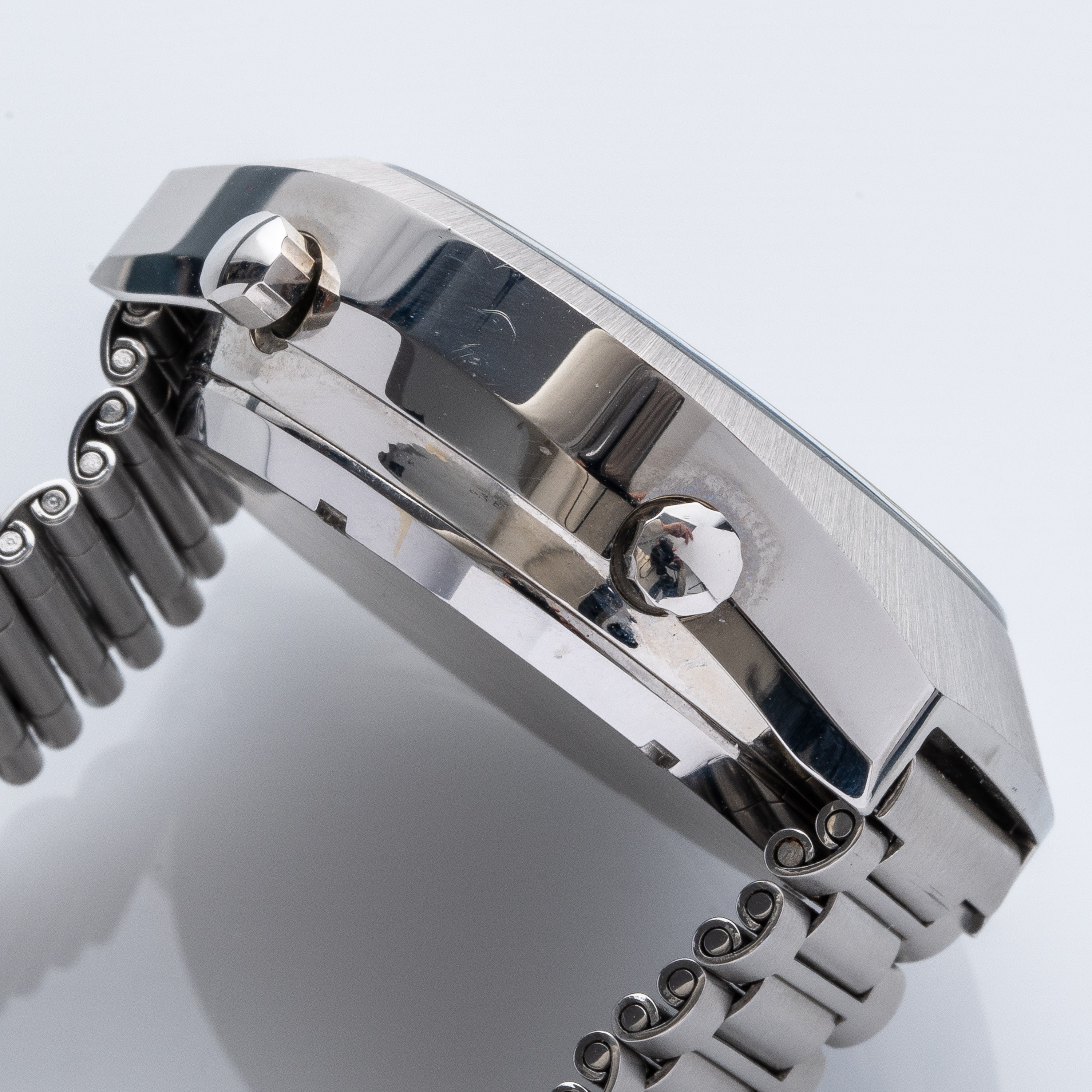HEUER - CARRERACRONOGRAFO AUTOMATICO SPORTIVO IN ACCIAIO. QUADRANTE BLU DUE CONTATORI, DATARIO AD...