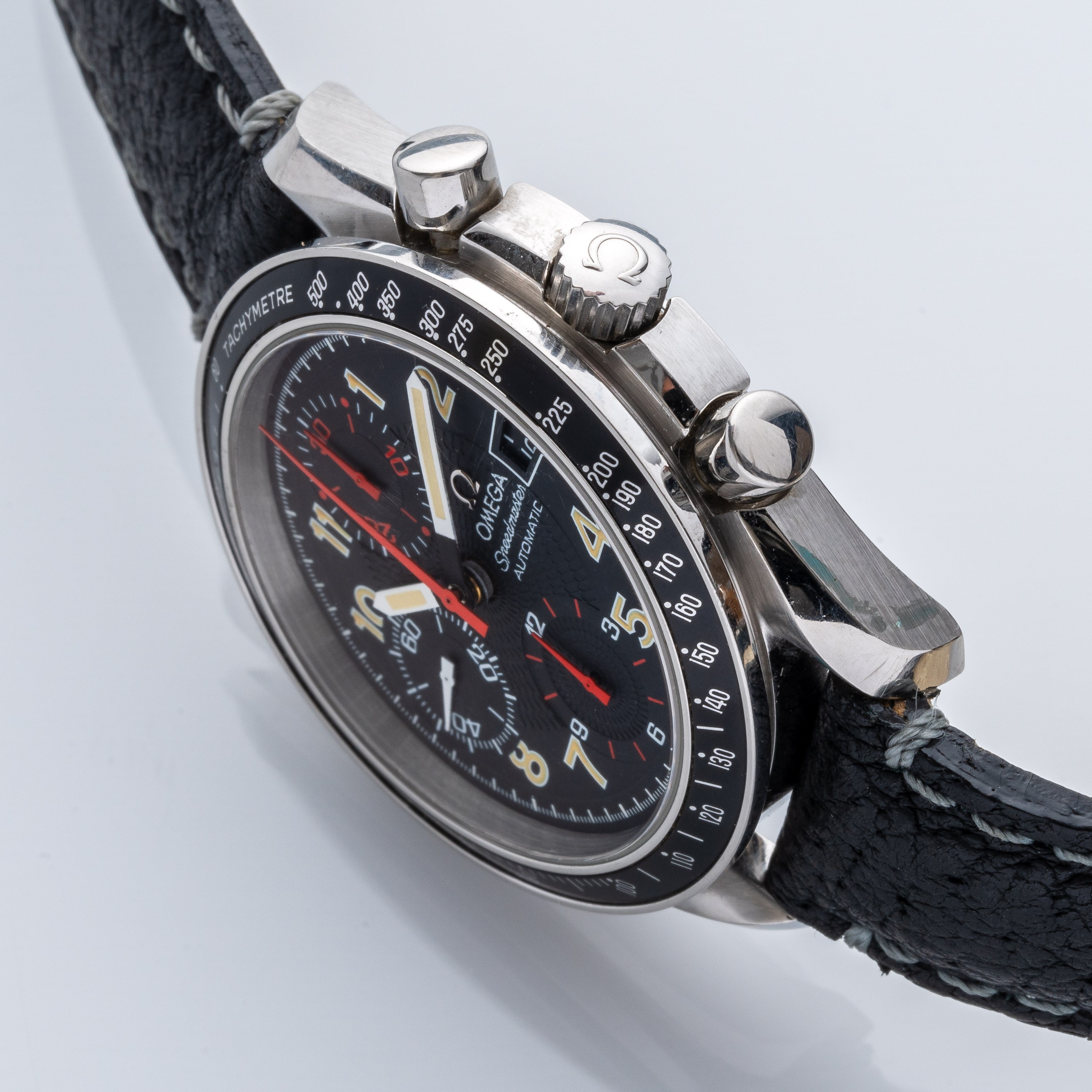 OMEGA - SPEEDMASTER AUTOMATICCRONOGRAFO SPORTIVO IN ACCIAIO CON DATARIO AD ORE TRE