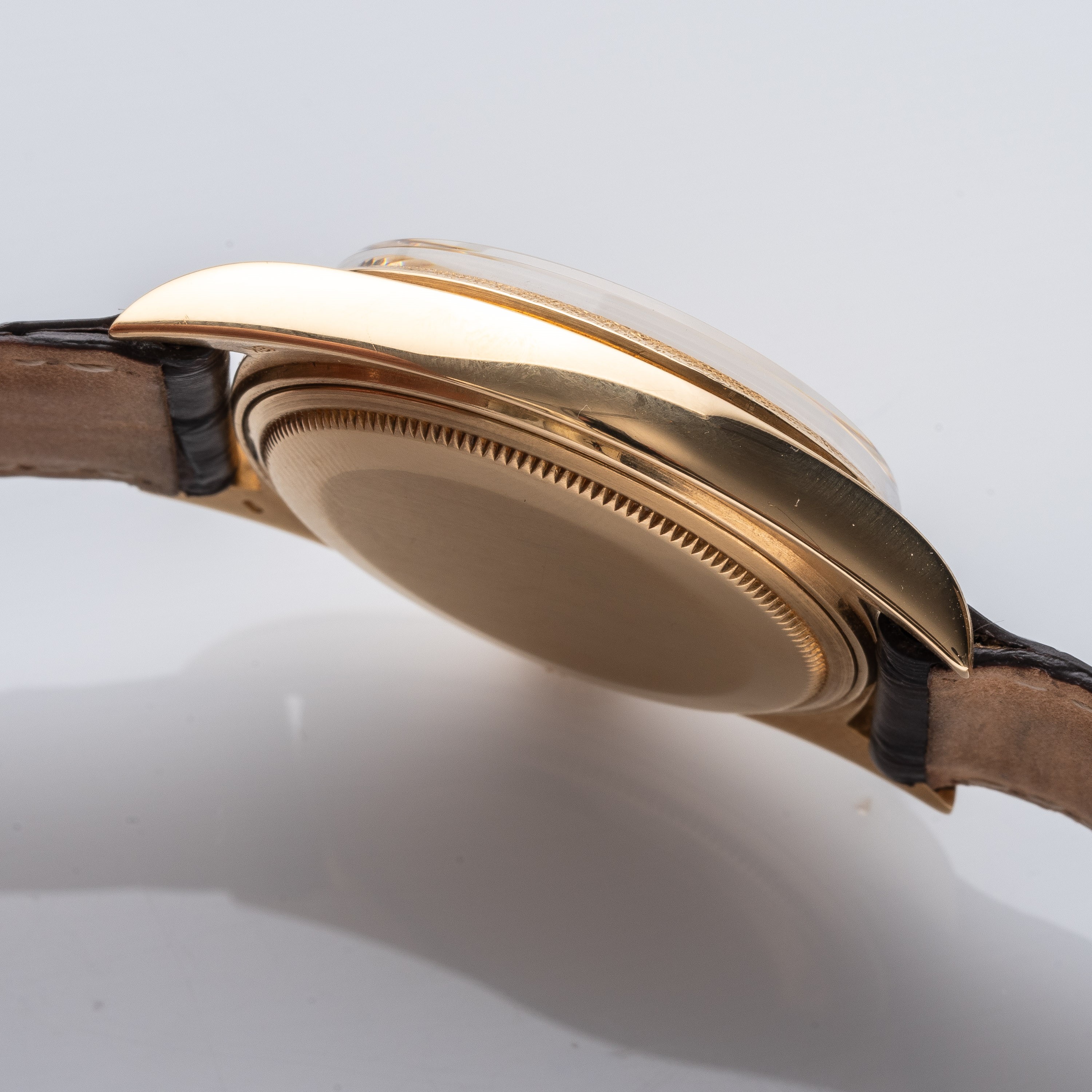 ROLEX - DATEJUSTOROLOGIO SOLO TEMPO IN ORO GIALLO 18KT CON DATARIO E LAVORAZIONE GHIERA 'MORELLI'