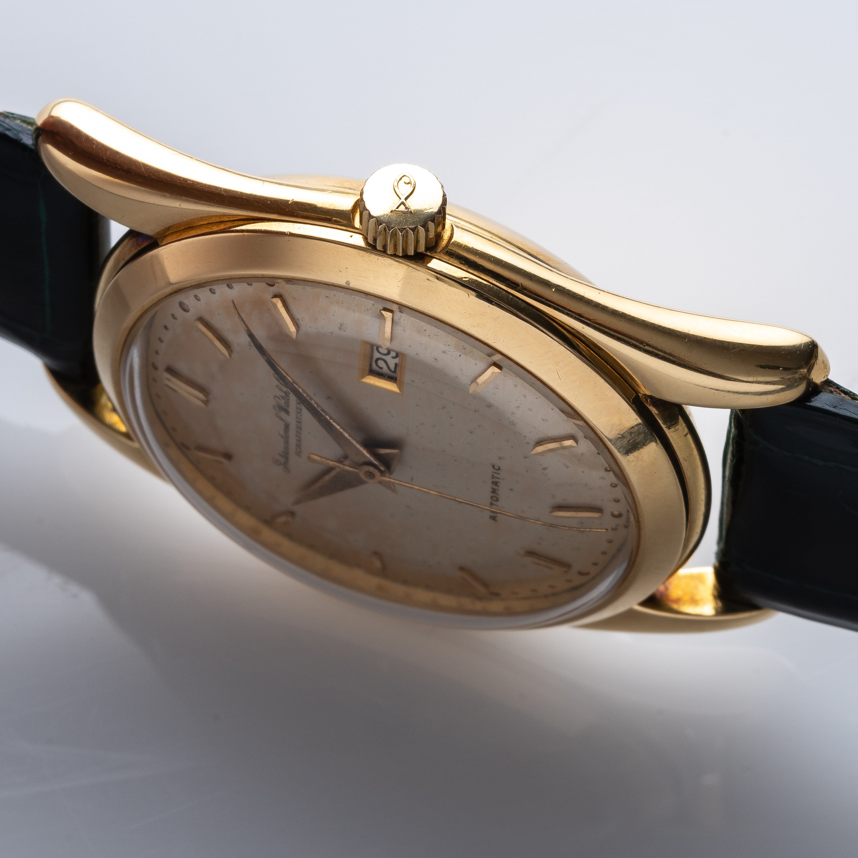 IWC - CALATRAVAOROLOGIO SOLO TEMPO A CARICA AUTOMATICA IN ORO GIALLO 18KT CON DATARIO AD ORE TRE.