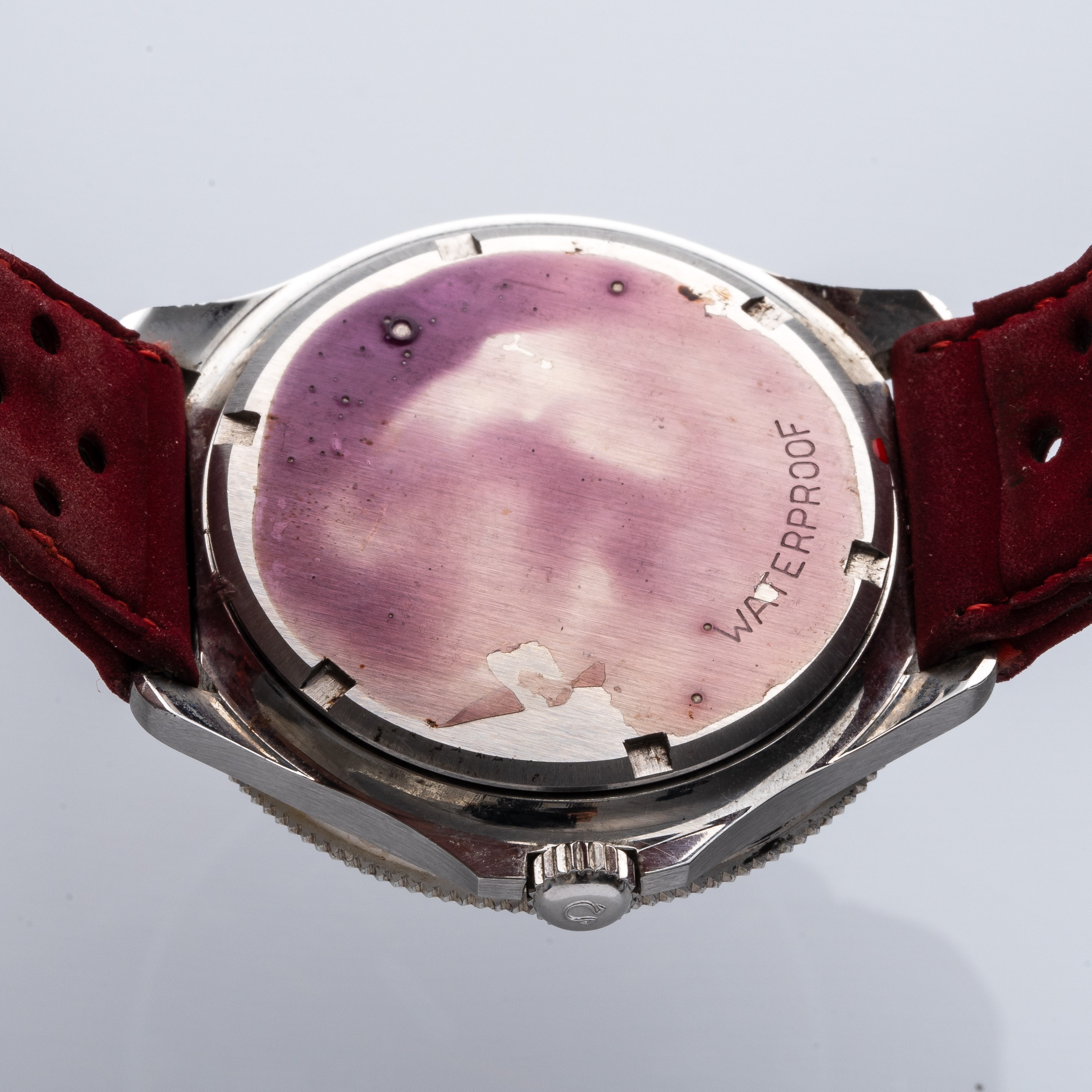 OMEGA - GENEVEOROLOGIO A CARICA MANUALE CON TRE SFERE E SECONDI AL CENTRO.