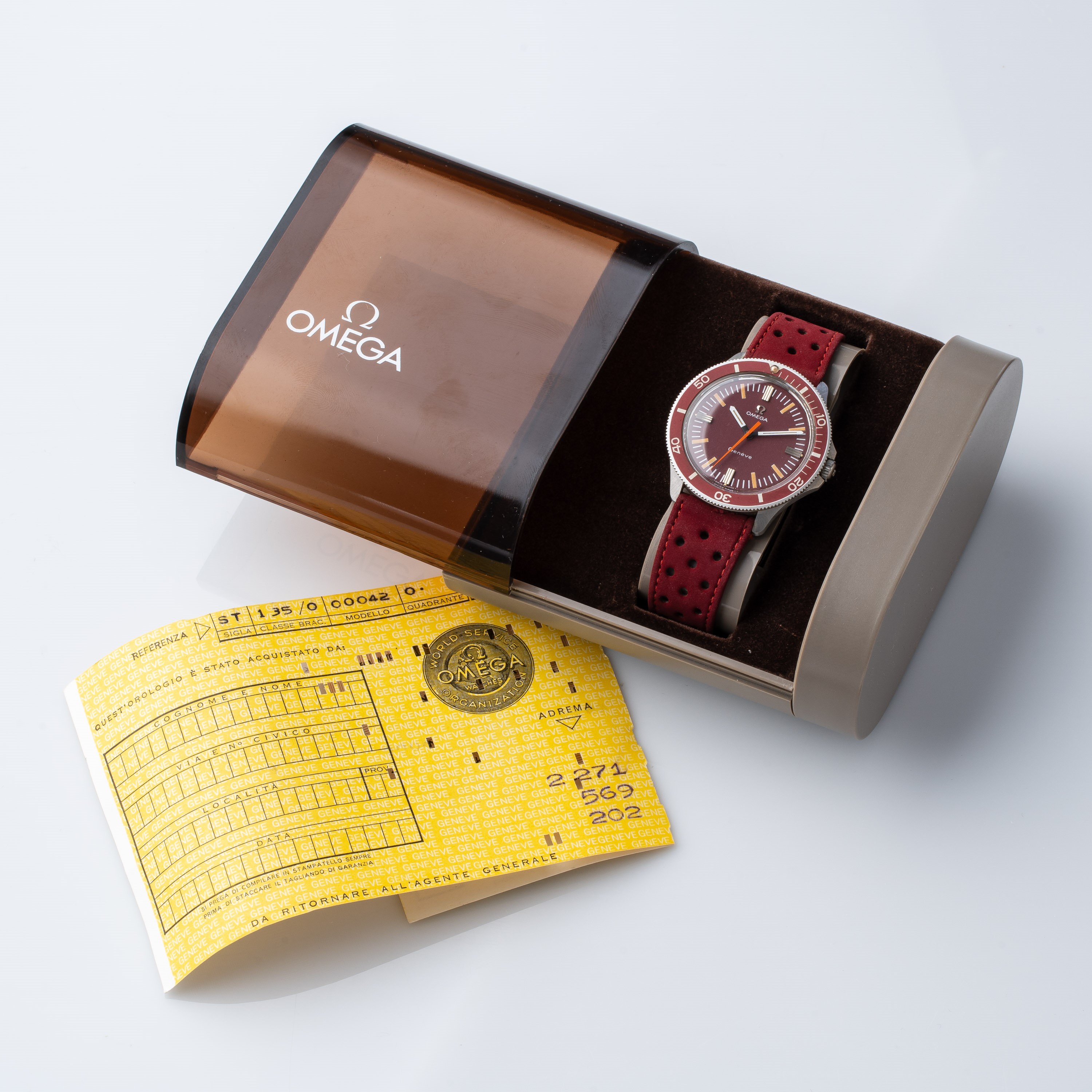 OMEGA - GENEVEOROLOGIO A CARICA MANUALE CON TRE SFERE E SECONDI AL CENTRO.