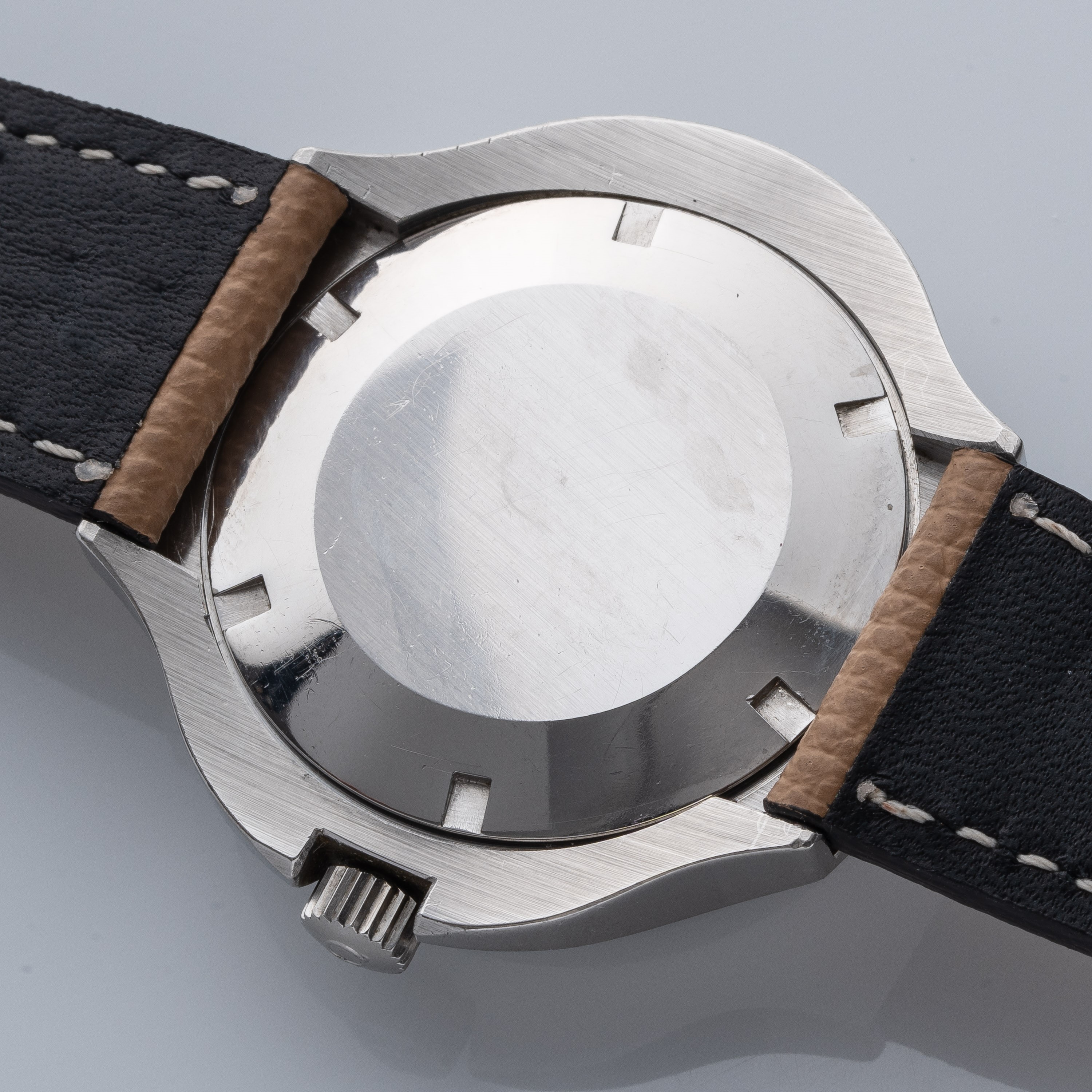 OMEGA - STINGRAYOROLOGIO A CARICA AUTOMATICA IN ACCIAIO CON DATARIO AD ORE TRE.