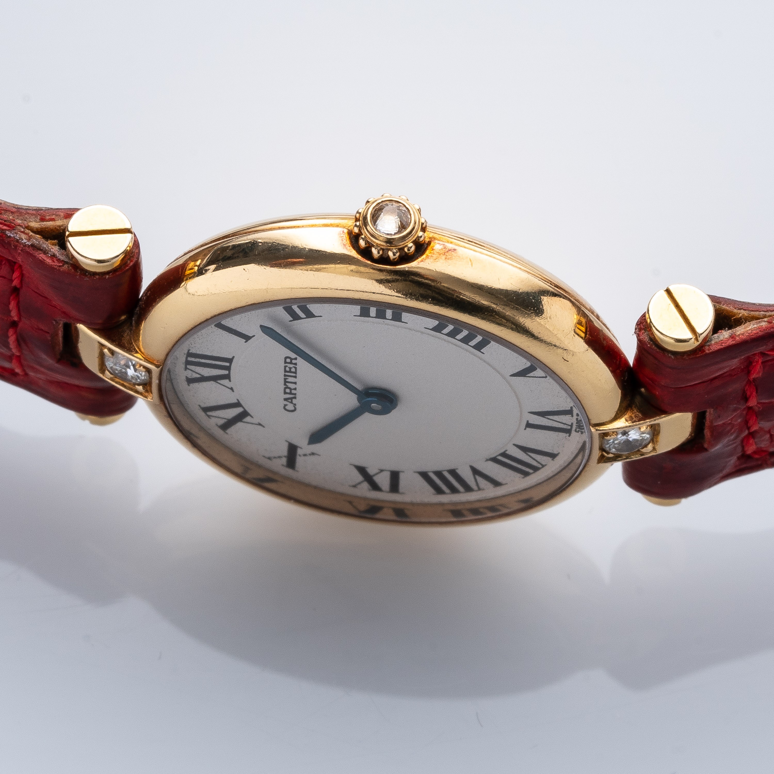 CARTIER - VENDOMEOROLOGIO SOLO TEMPO DA DONNA IN ORO GIALLO 18KT E DIAMANTI A CARICA AL QUARZO.