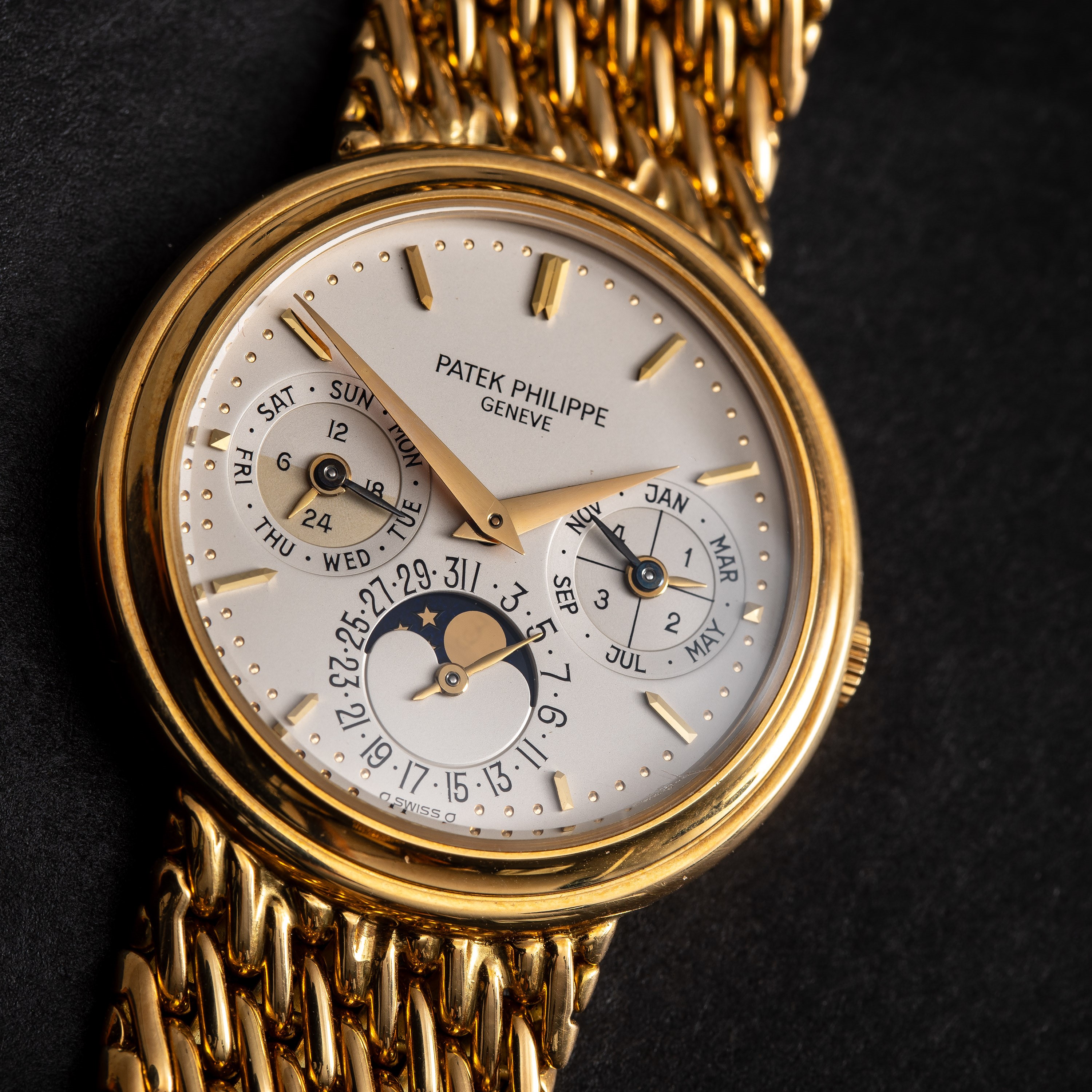 PATEK PHILIPPE - CALENDARIO PERPETUOOROLOGIO A CARICA AUTOMATICA IN ORO GIALLO 18KT CON BRACCIALE...