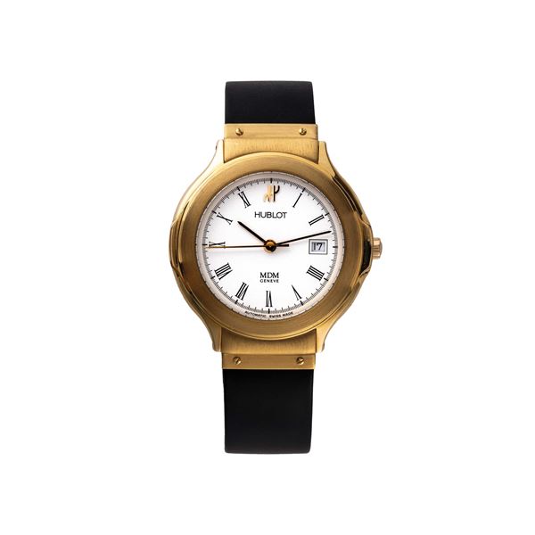 HUBLOT : HUBLOT - MDM OROLOGIO SOLO TEMPO A CARICA AUTOMATICA IN ORO GIALLO 18KT CON QUADRANTE BIANCO E DATARIO AD ORE TRE.  - Auction THE ONE For passionate only - Piccolo Oro di Spangaro & C.