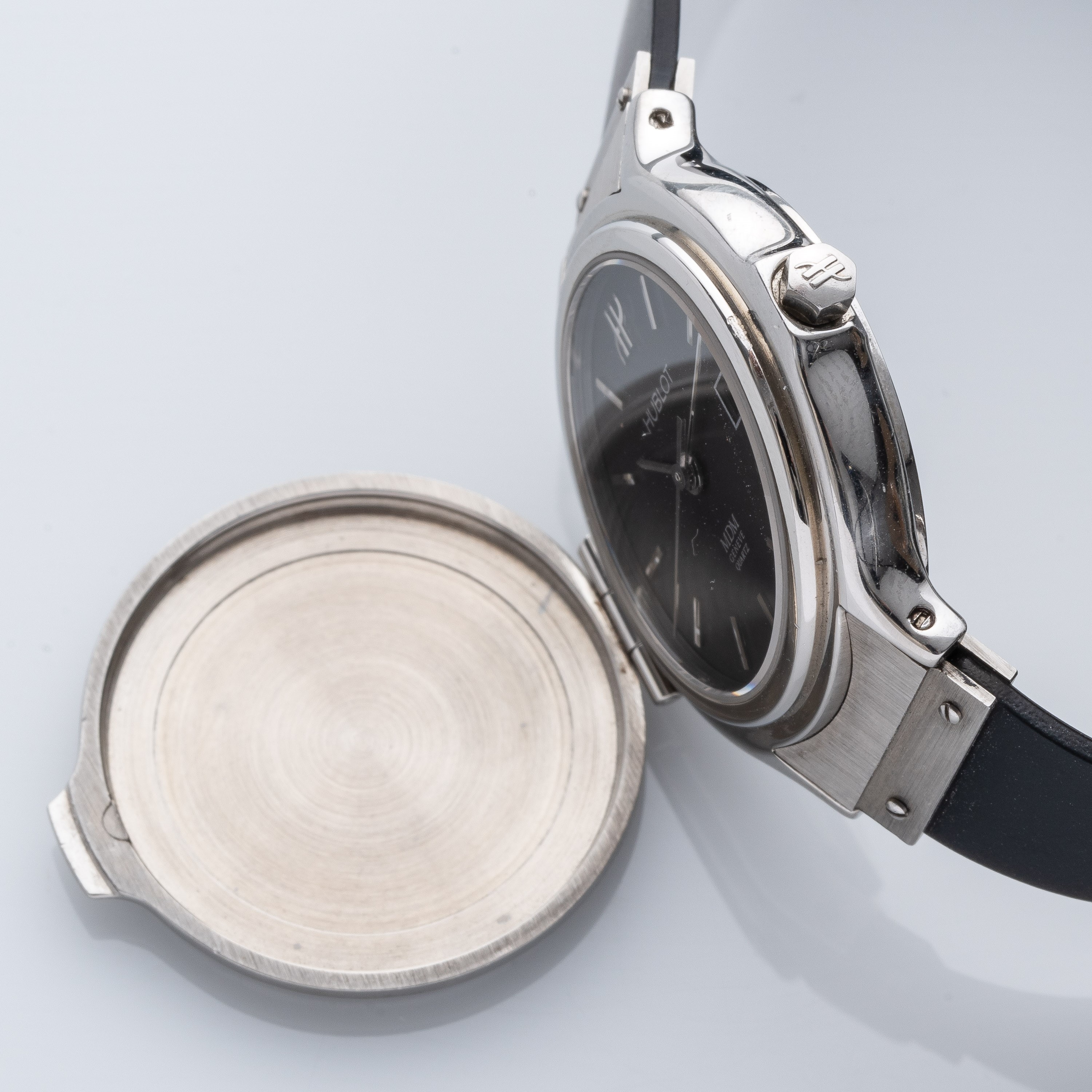 MDM CUPOLAOROLOGIO SOLO TEMPO DA DONNA AL QUARZO IN ACCIAIO CON OBLO' LATERALE E DATARIO AD ORE T...