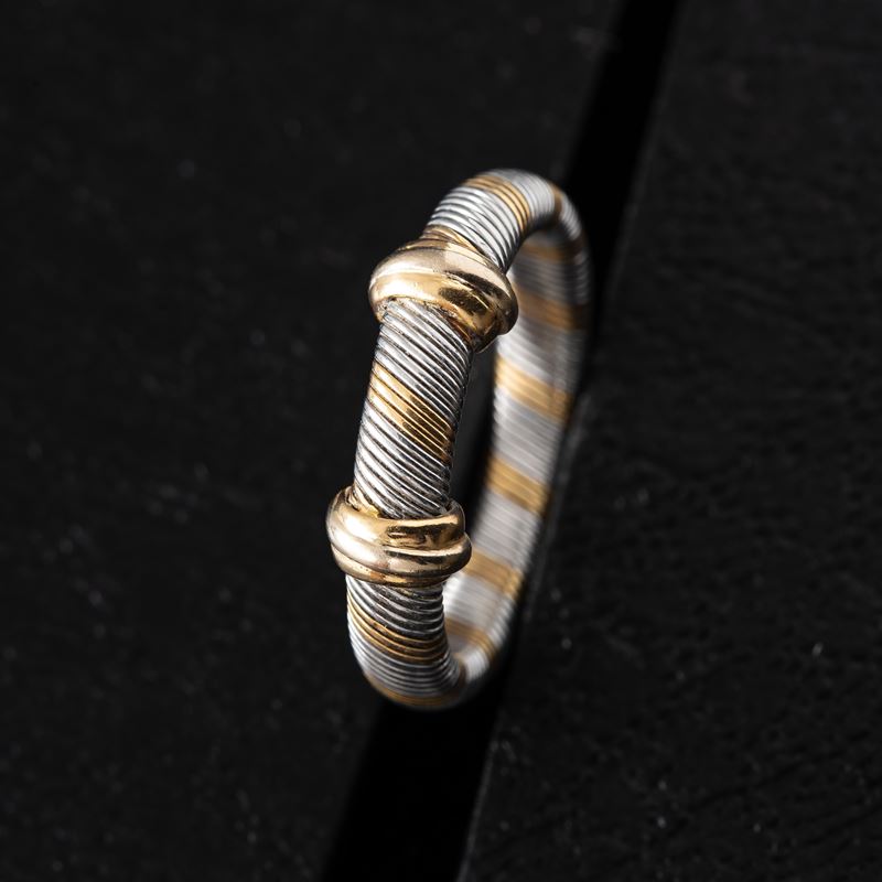 CARTIER - TRINITYANELLO IN ORO GIALLO, BIANCO E ROSA DELLA COLLEZIONE TRINITY