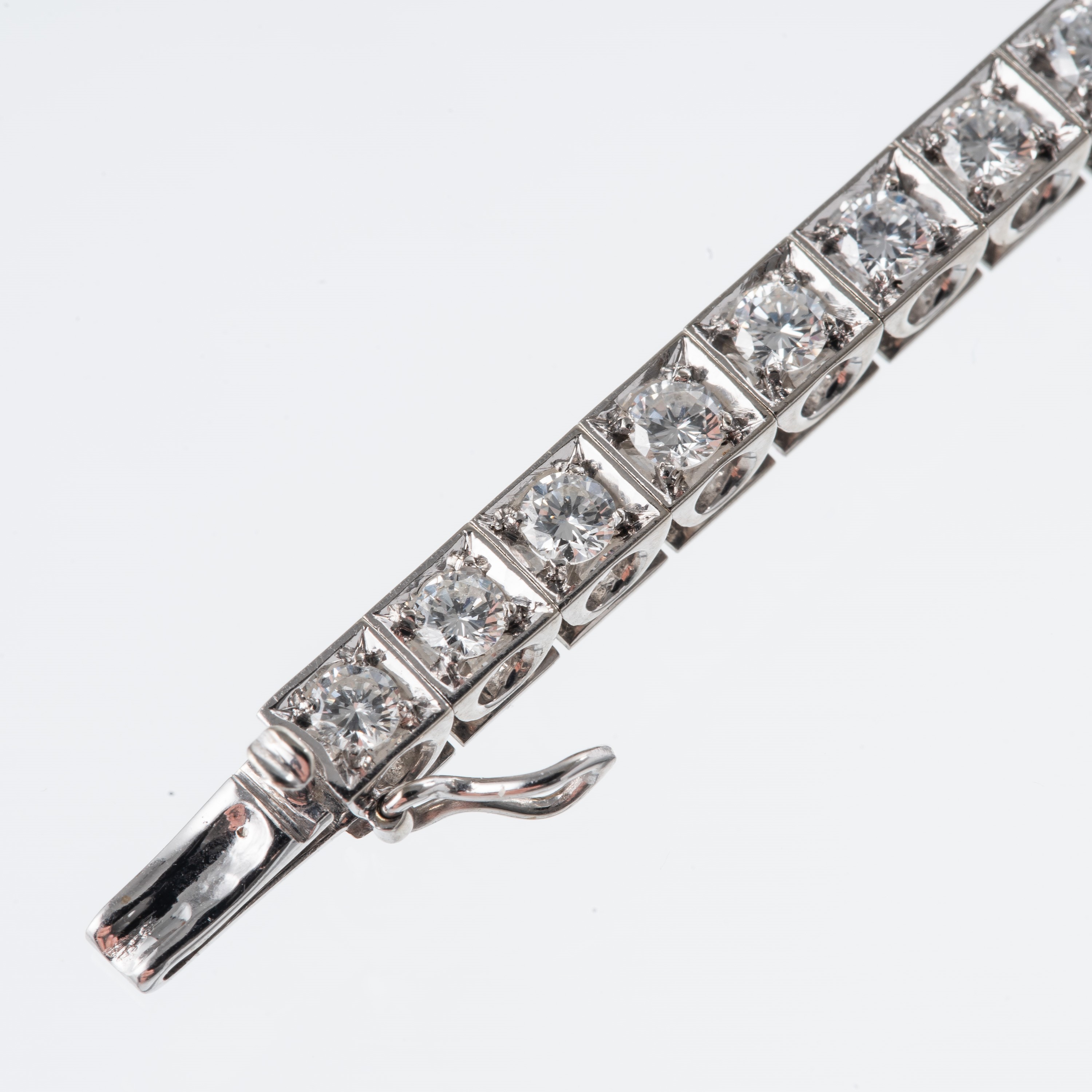BRACCIALE TENNIS IN ORO BIANCO 18 KT CON BRILLANTI PESO COMPLESSIVO CT.2