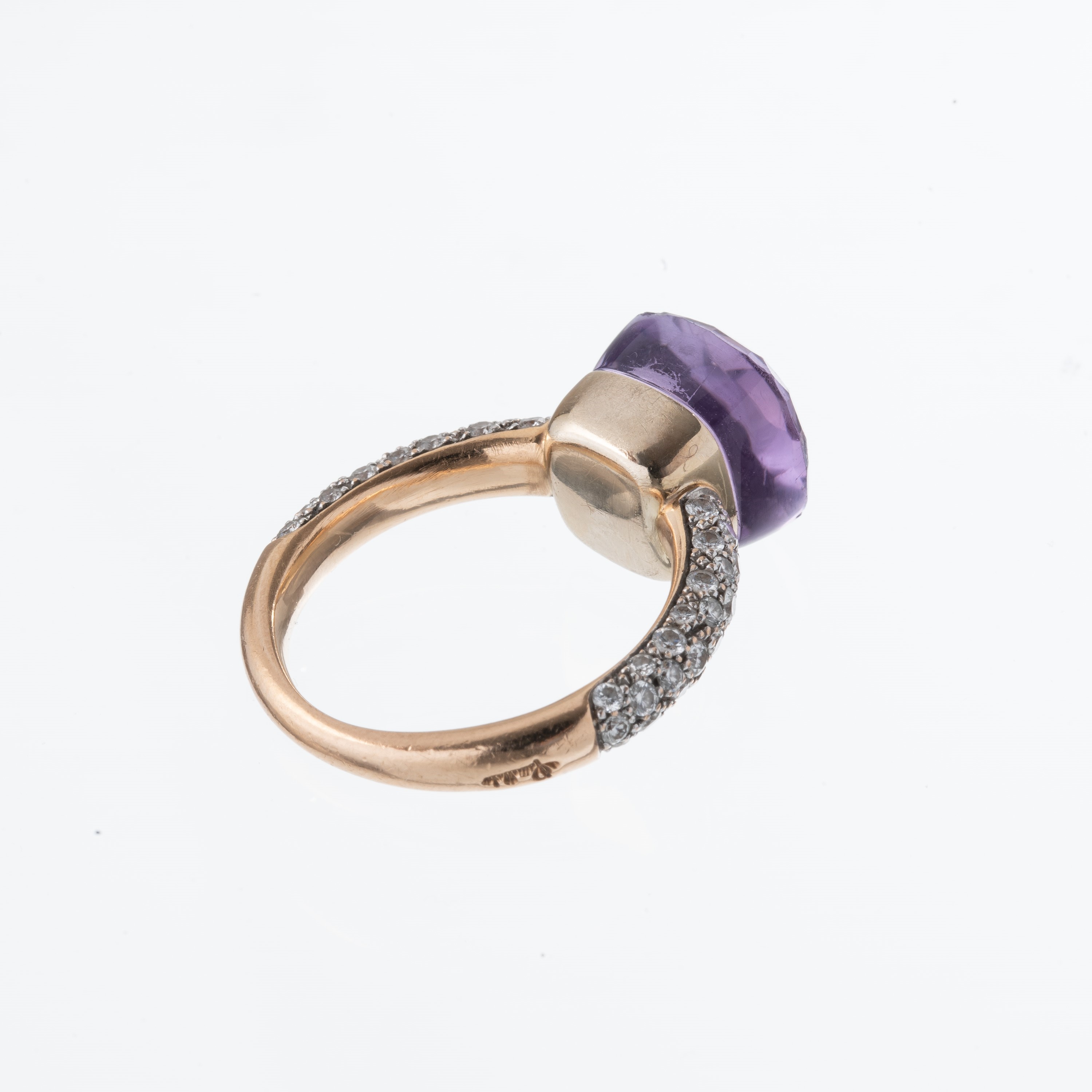 POMELLATO - ANELLO IN ORO GIALLO E BIANCO 18 KT, AMETISTA E DIAMANTI SUL GAMBO