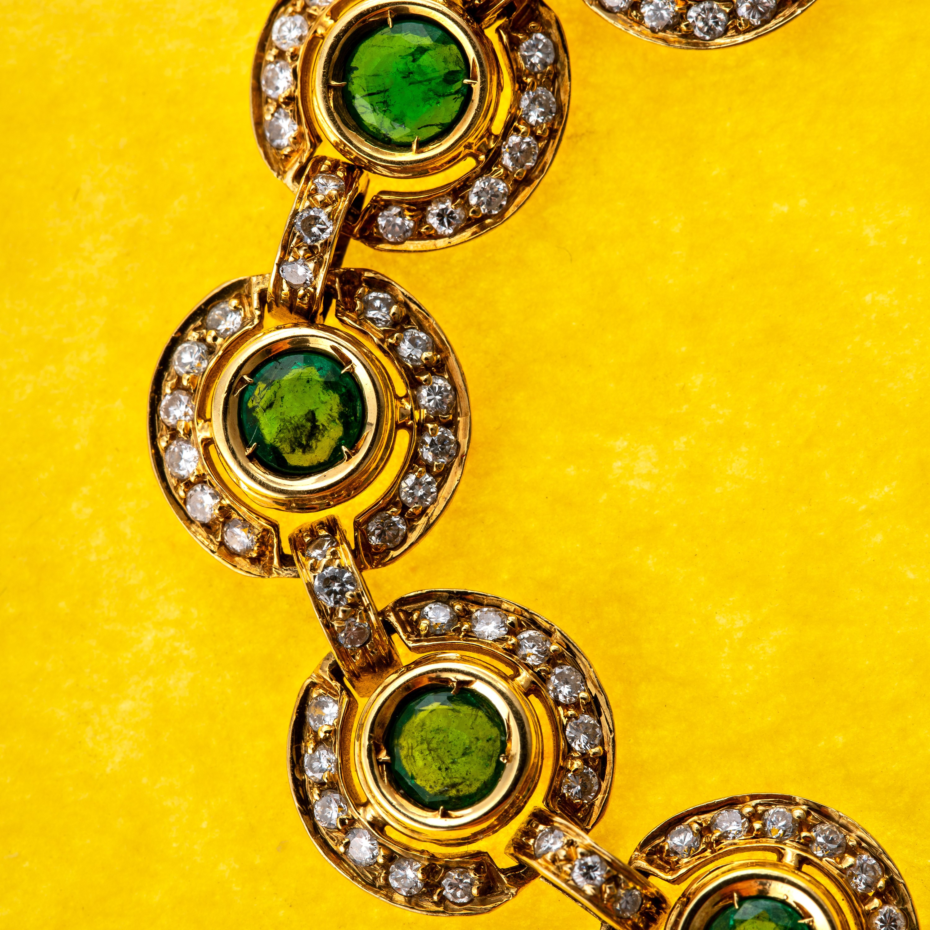 BRACCIALE IN ORO GIALLO 18 KT SMERALDI