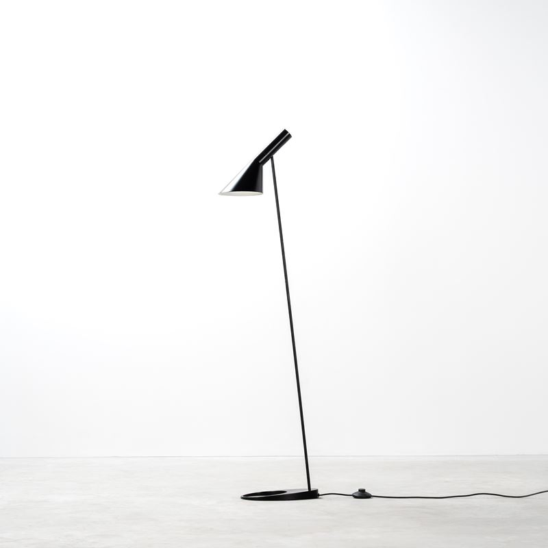 ARNE JACOBSEN, PIANTANA 'AJ'