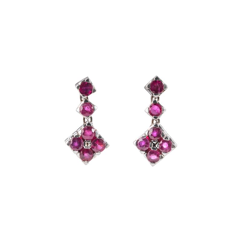 ORECCHINI IN ORO BIANCO 18 KT CON RUBINI