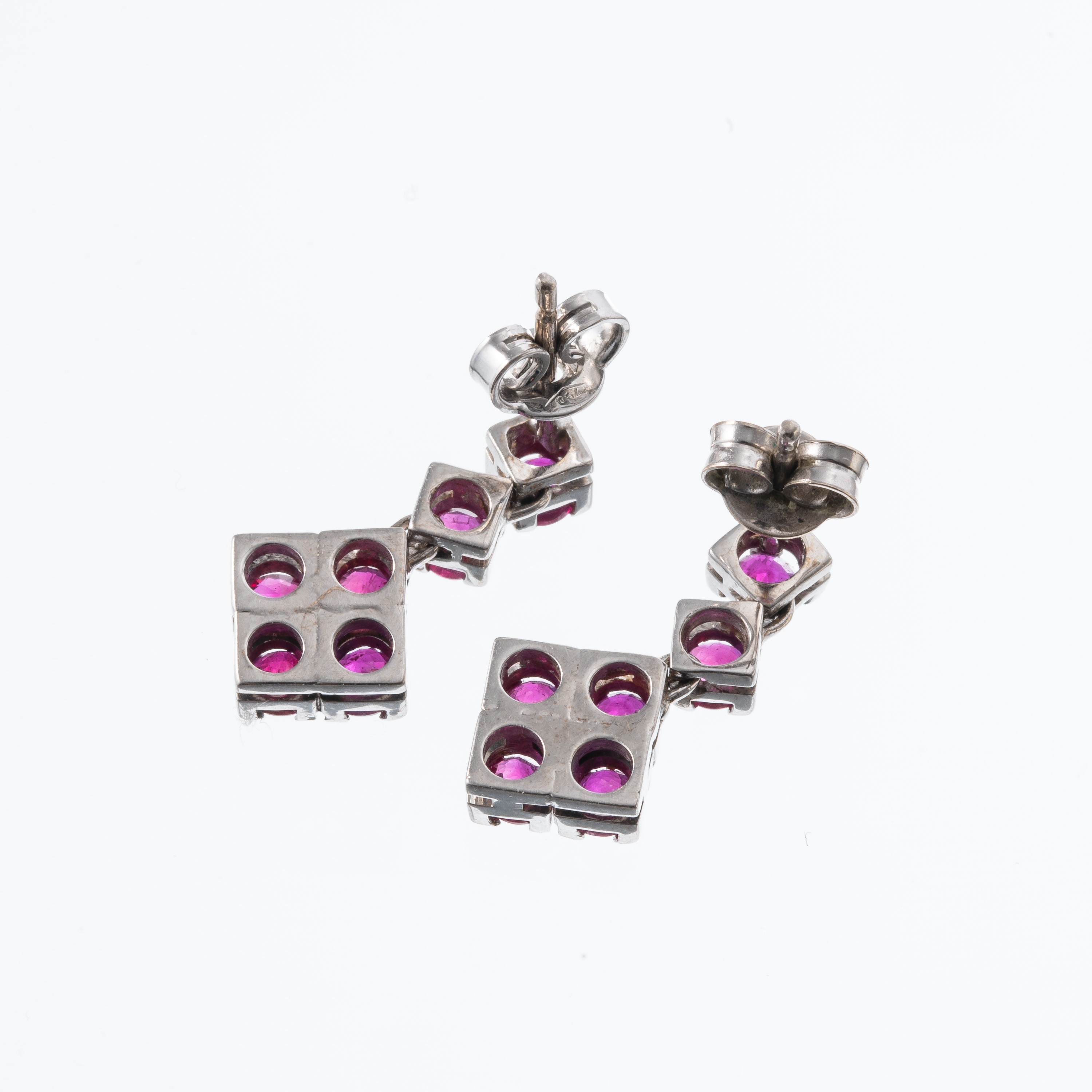 ORECCHINI IN ORO BIANCO 18 KT CON RUBINI