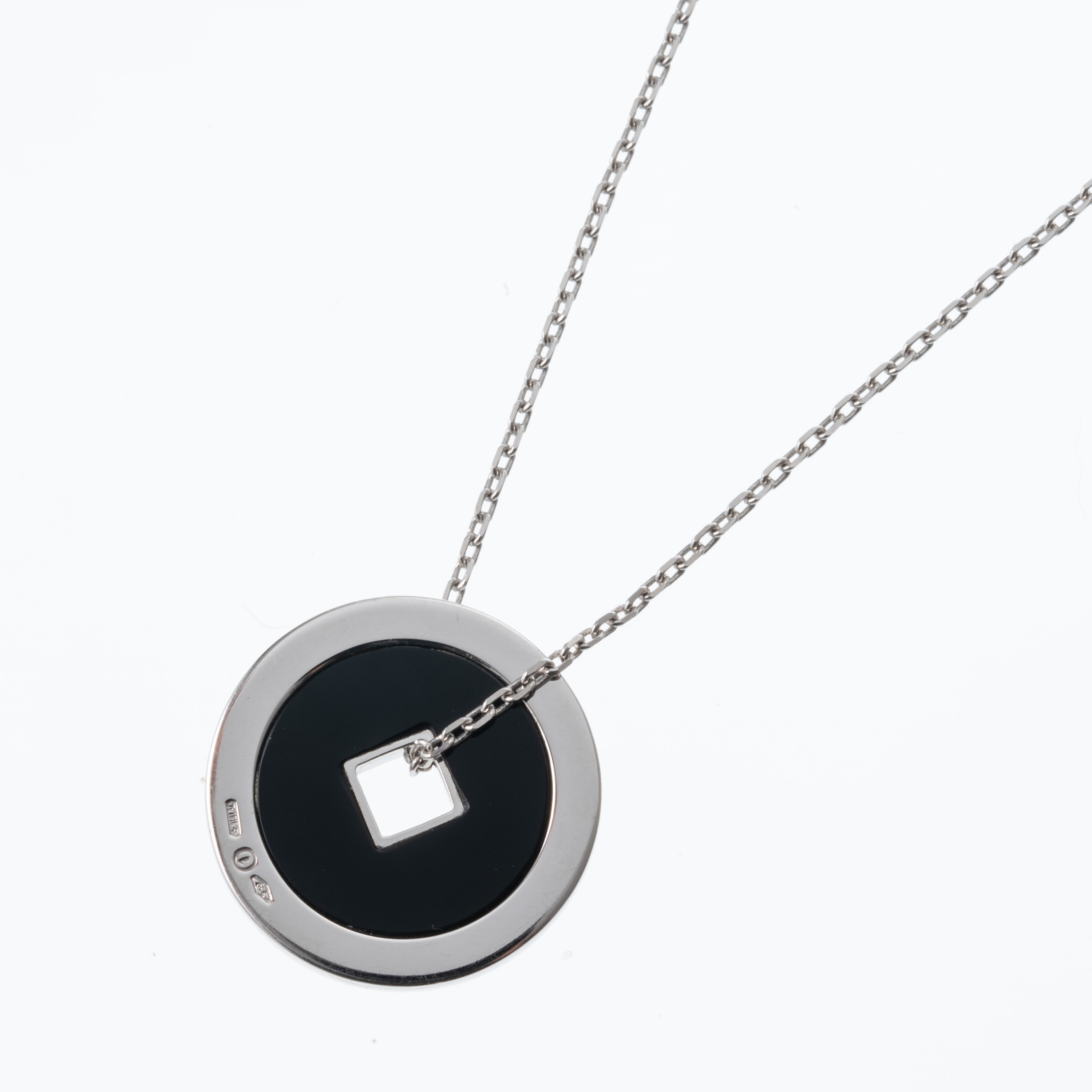 CIONDOLO CON CATENA IN ORO BIANCO 18 KT CON ONICE E DIAMANTI