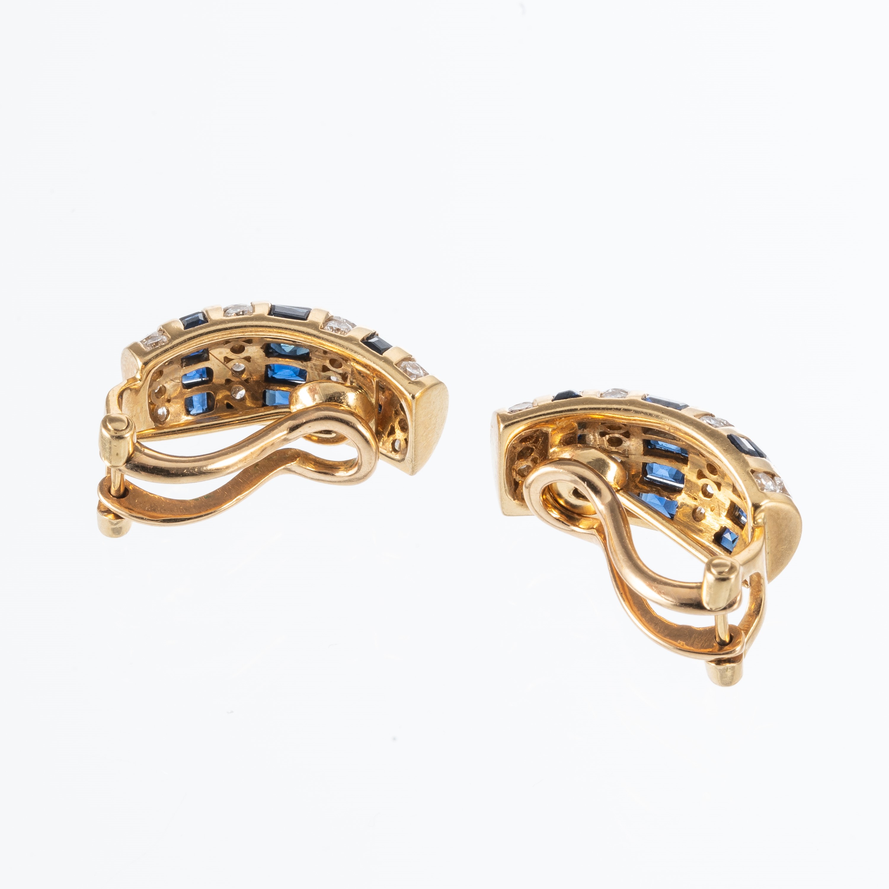 ORECCHINI IN ORO GIALLO 18KT CON ZAFFIRI CARRE' E DIAMANTI