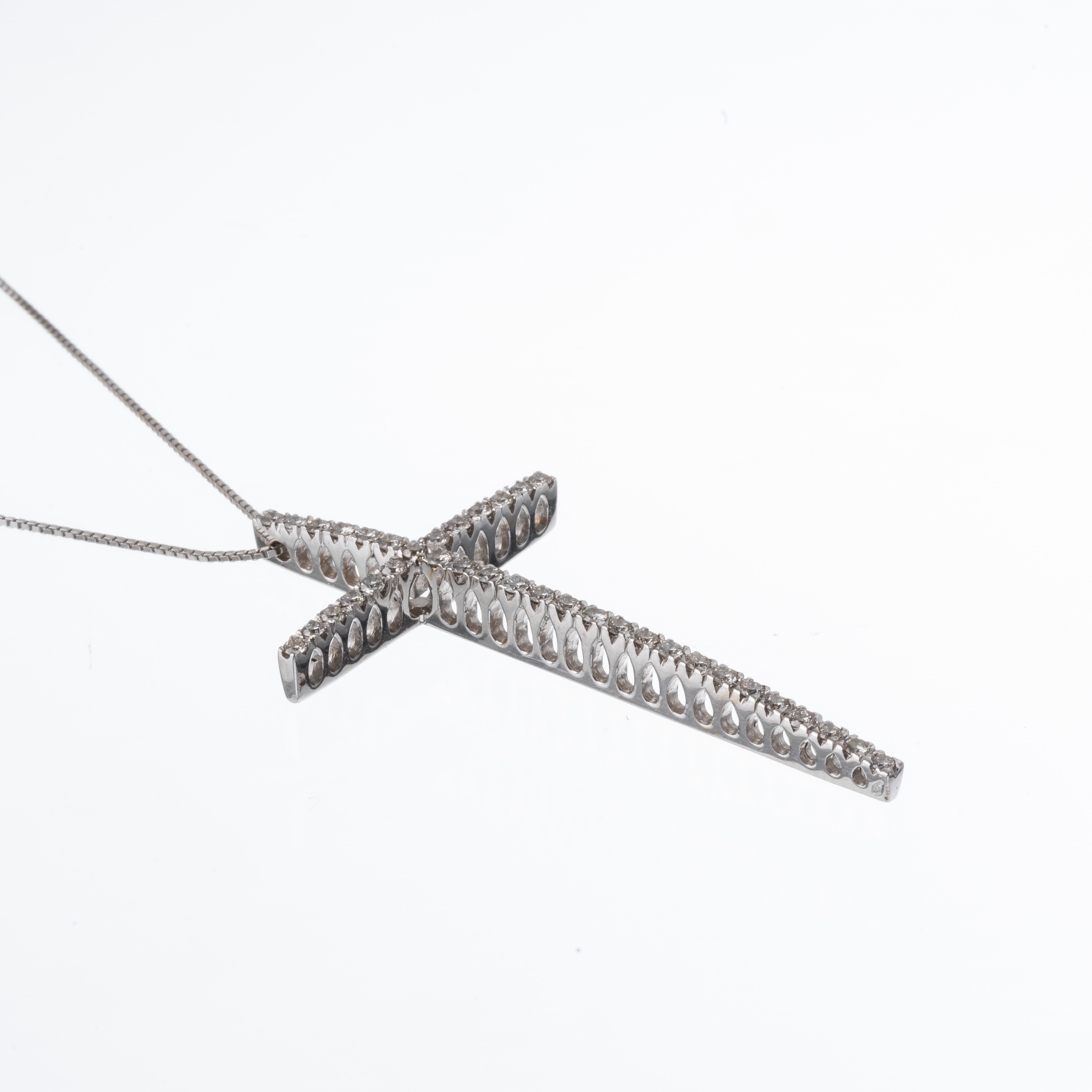 CATENINA CON CROCE IN ORO BIANCO 18 KT CO INCASTONATI DIAMANTI PER CIRCA CT. 0.35