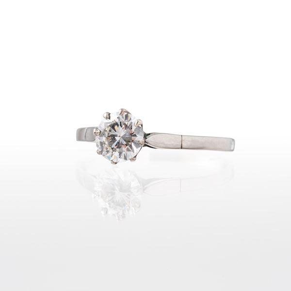 ANELLO IN ORO BIANCO 18KT E DIAMANTI MODERNO CIRCA 0,95CT COLORE I VS2