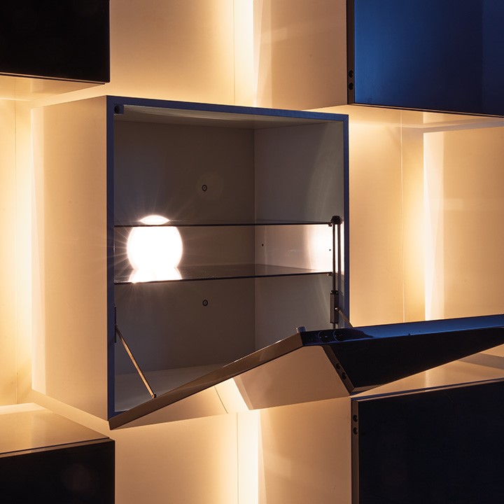 ROBERTO MONSANI, LIBRERIA RETROILLUMINATA 'LIFE'