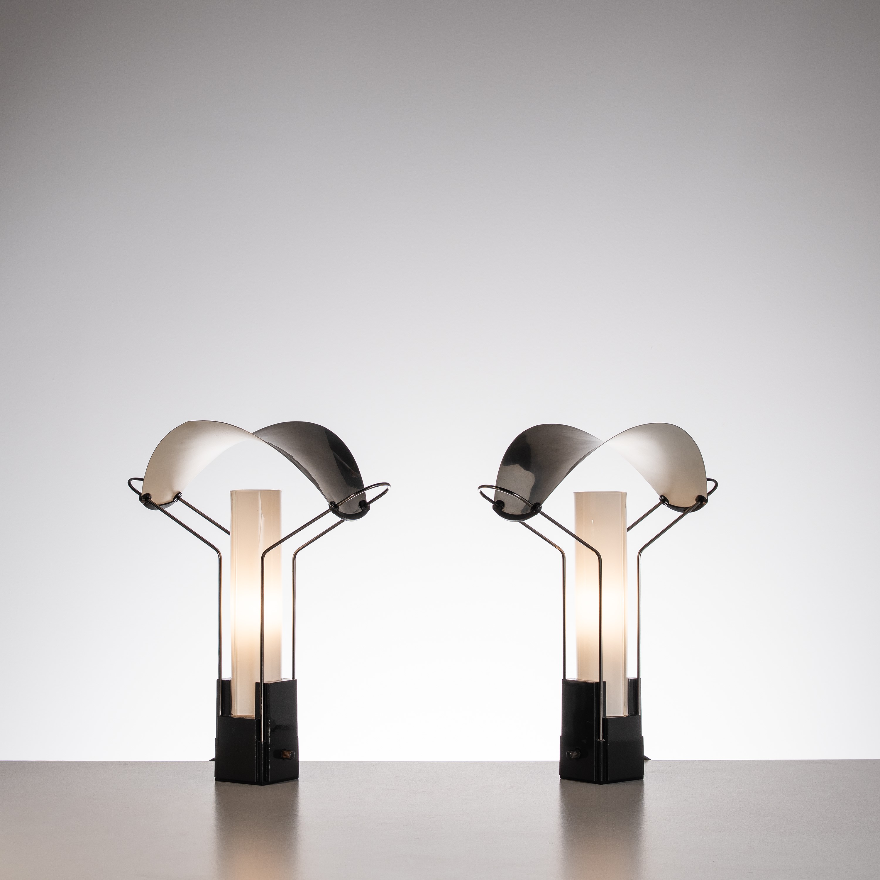 PERRY KING E SANTIAGO MIRANDA, COPPIA DI LAMPADE 'PALIO'