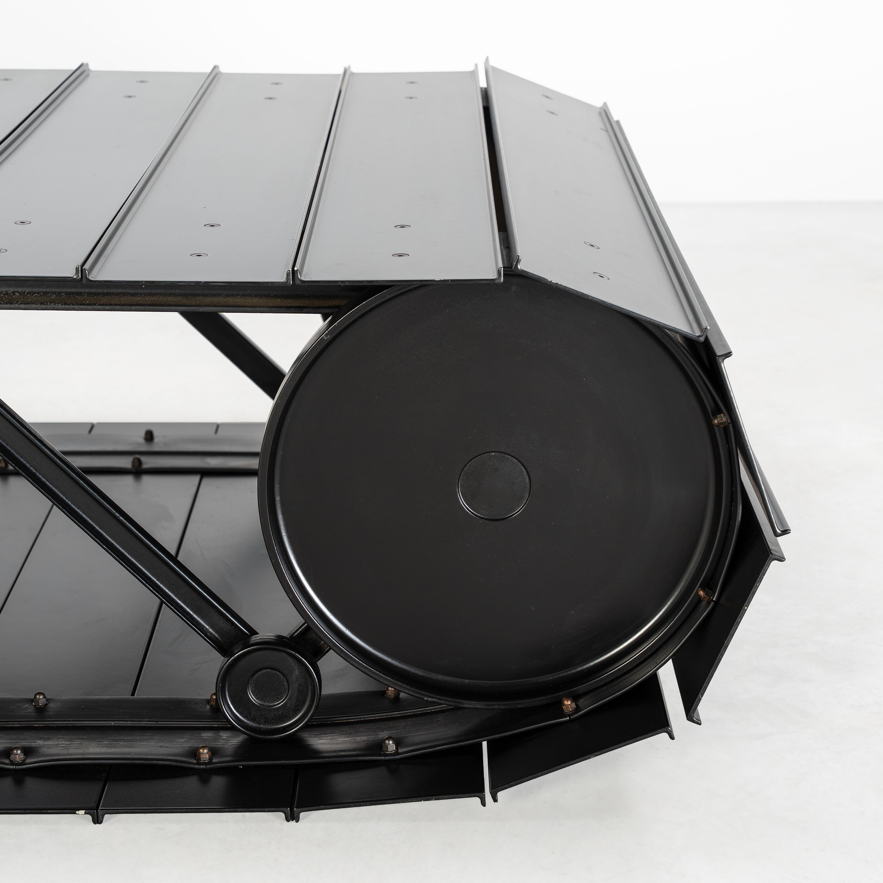 PAOLO PALLUCCO E MIREILLE RIVIER, TAVOLINO CINETICO 'TANKETTE'