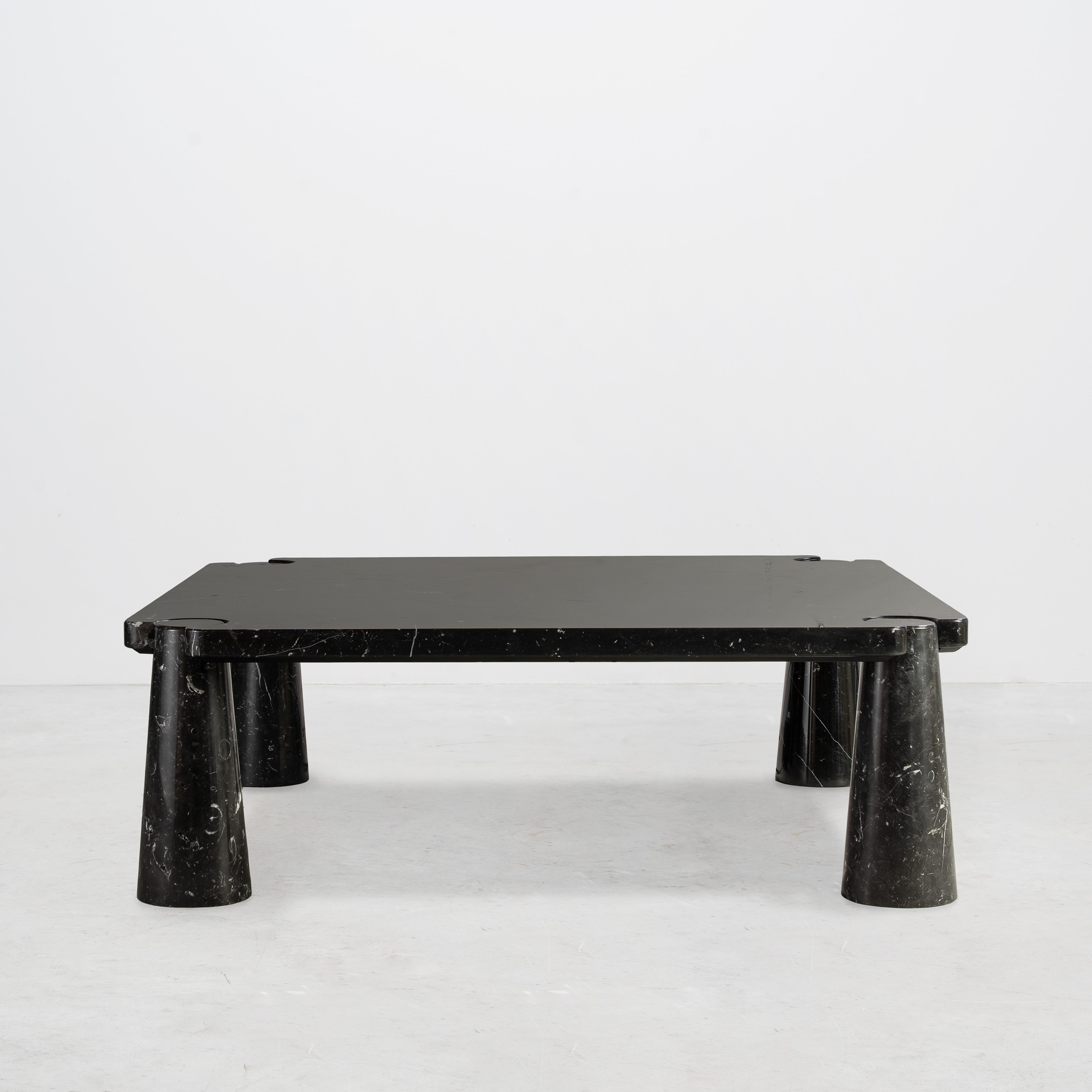 ANGELO MANGIAROTTI, TAVOLO BASSO 'EROS'