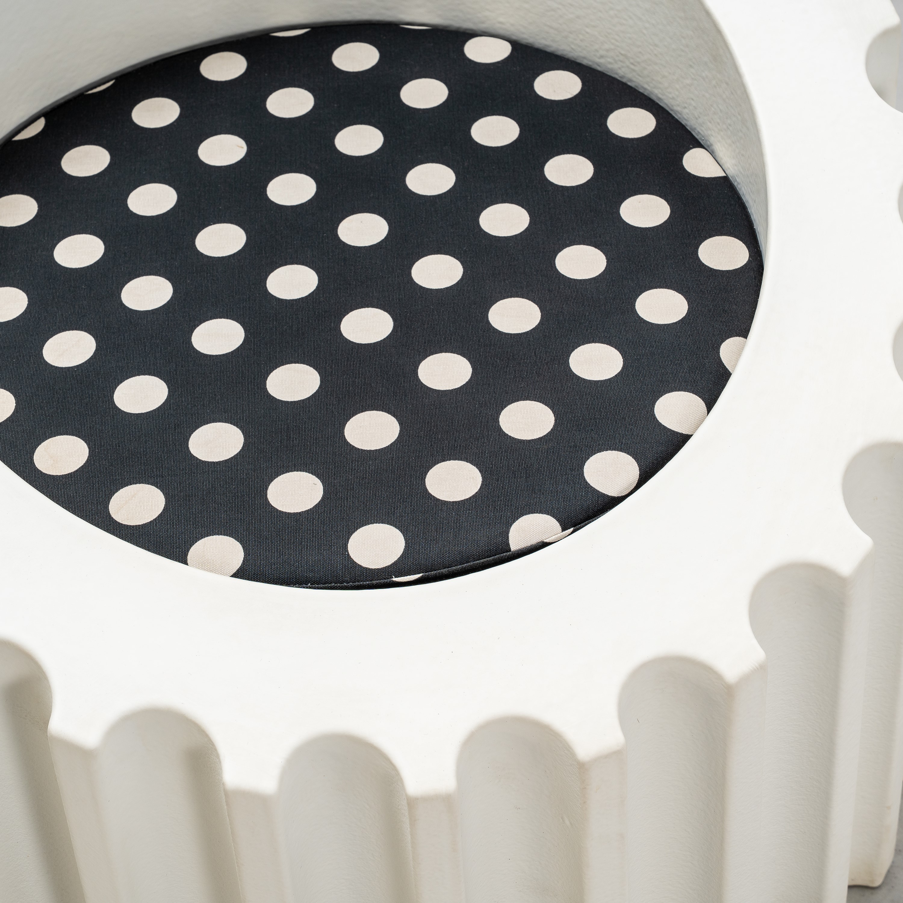 STUDIO 65, POLTRONA 'ATTICA', E TAVOLINO 'ATTICA TL'