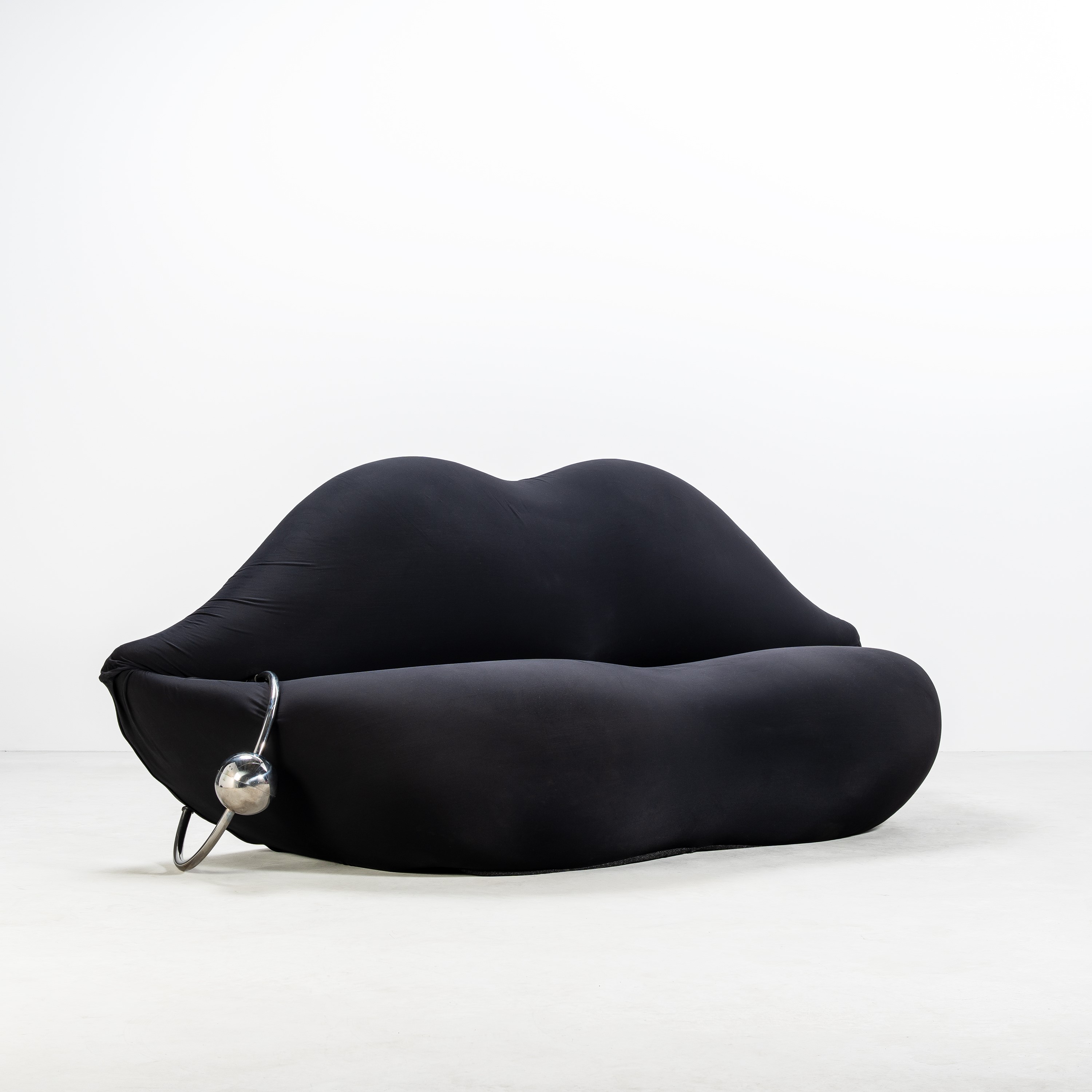 STUDIO 65, DIVANO 'BOCCA DARK LADY'