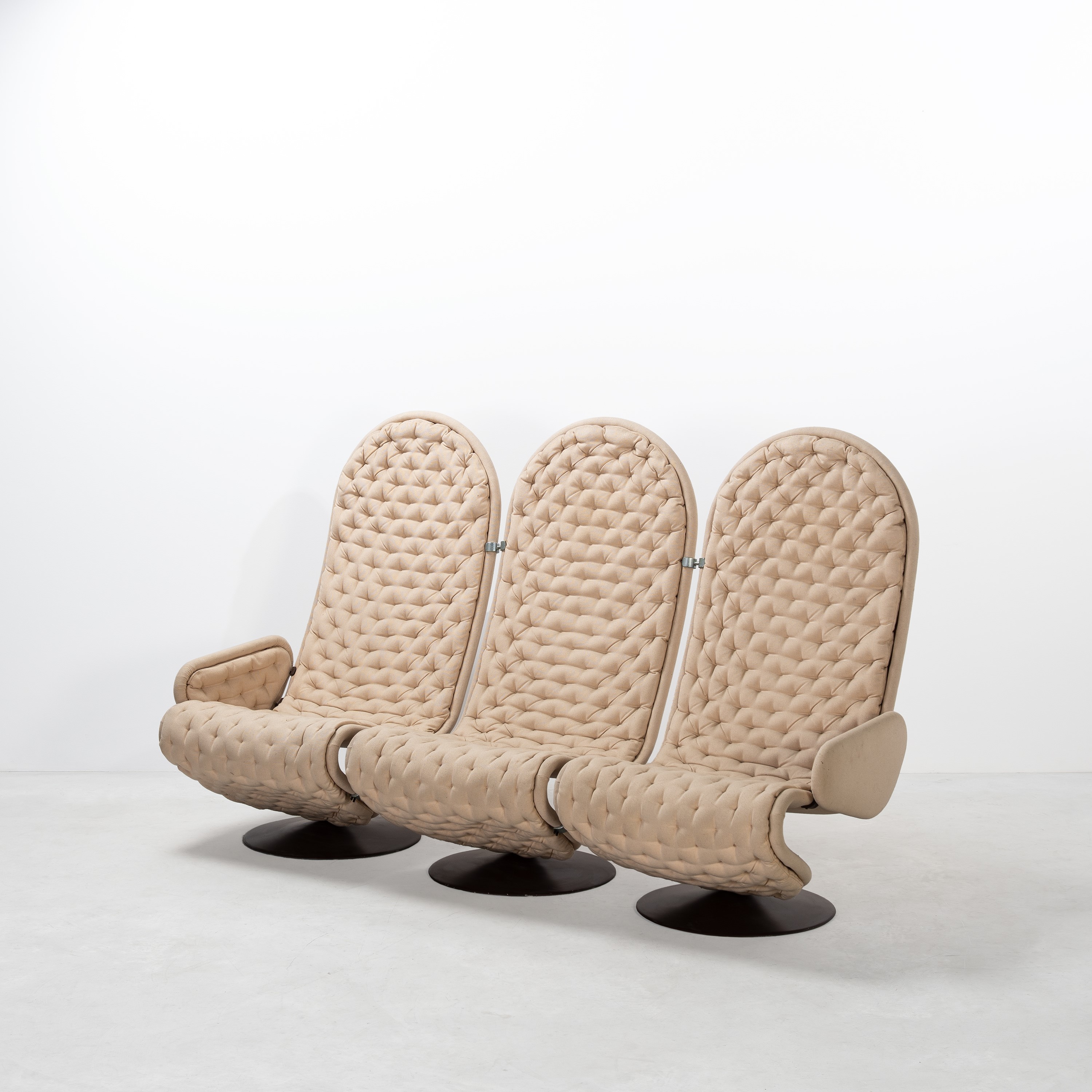 VERNER PANTON, DIVANETTO MODULARE E DUE POLTRONE '1-2-3 DELUXE'