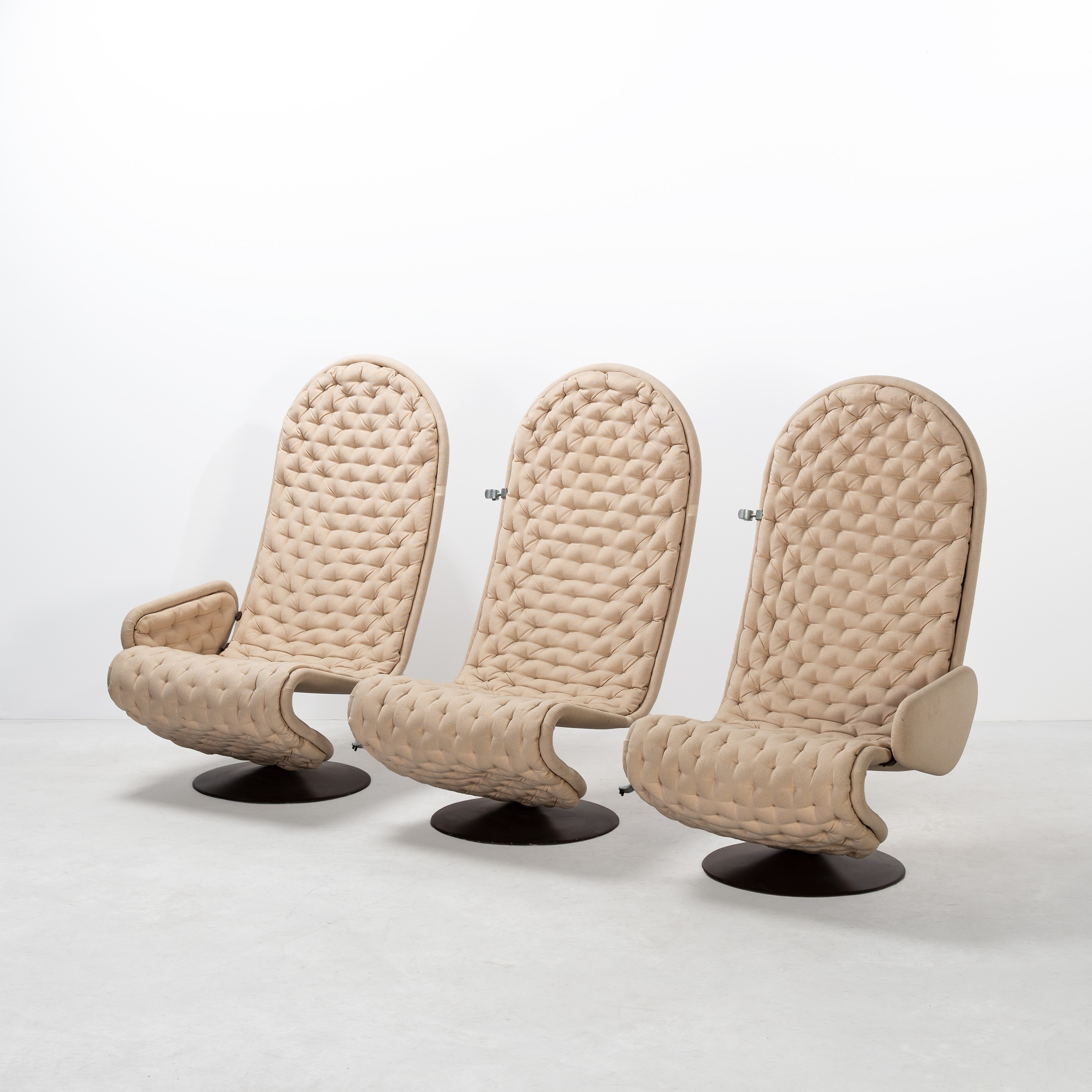 VERNER PANTON, DIVANETTO MODULARE E DUE POLTRONE '1-2-3 DELUXE'