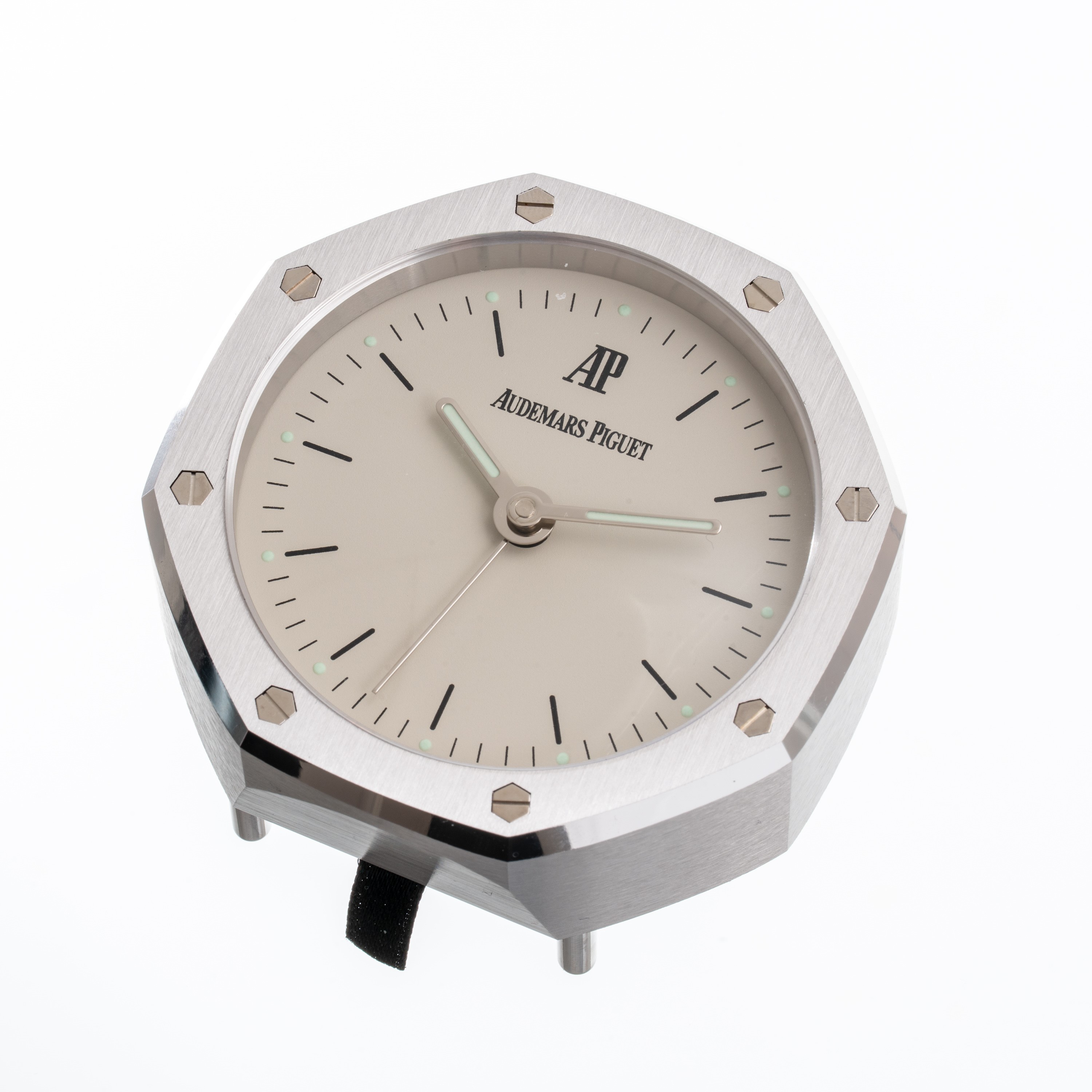 AUDEMARS PIGUET - PENDULETTE ROYAL OAKSVEGLIA AL QUARZO IN ACCIAIO CON QUADRANTE BIANCO