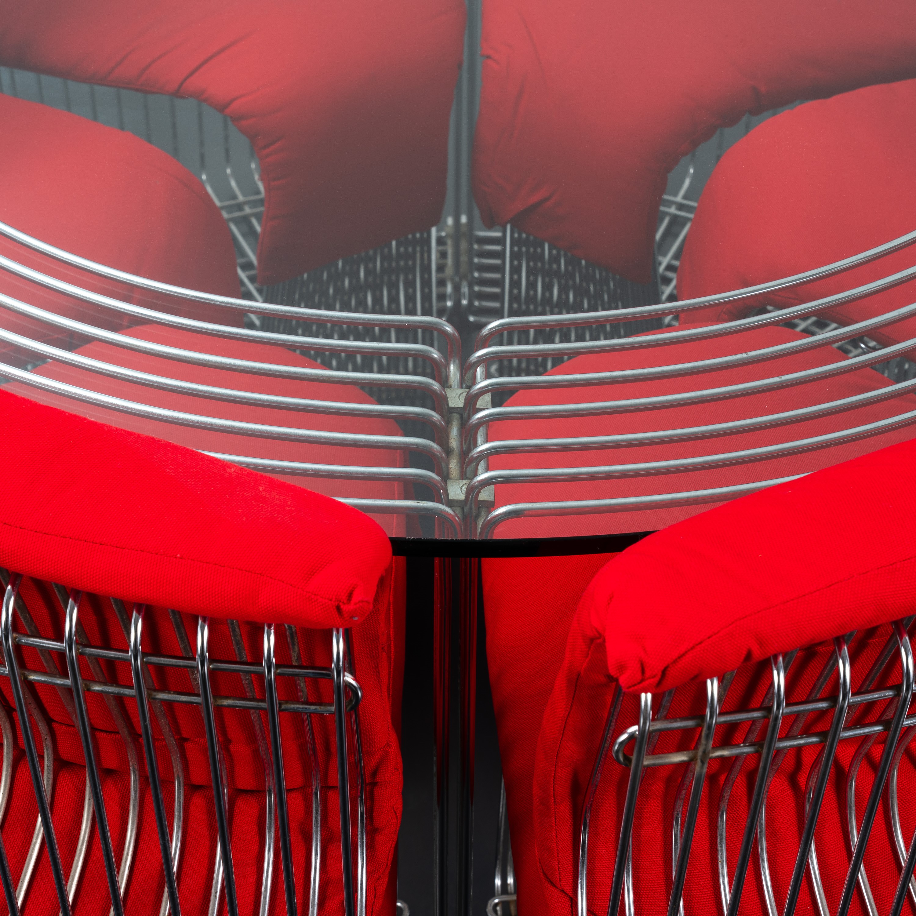 VERNER PANTON, TAVOLO E SET DI SEI SEDIE 'PANTONOVA'