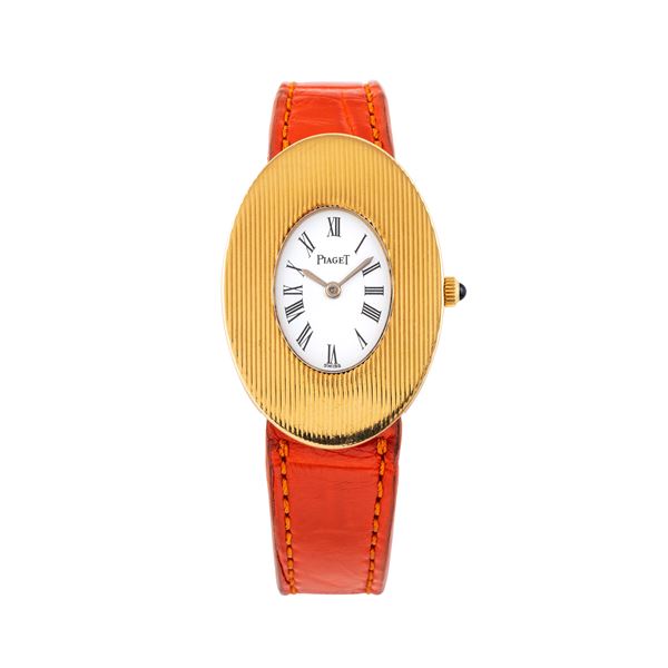 PIAGET - PIAGET - BAIGNOIRE 18KT YELLOW GOLD MANUAL WINDING WATCH WITH OVAL CASE AND WHITE DIAL