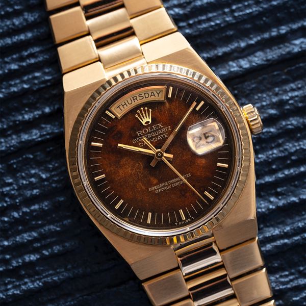 ROLEX - DAYDATE OYSTERQUARTZ 18KT YELLOW GOLD QUARTZ WATCH WITH BRIAR DIAL