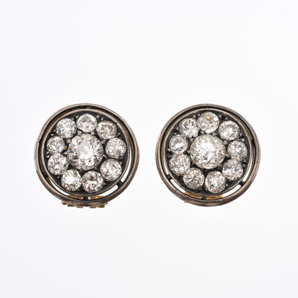 18 KT YELLOW GOLD AND SILVER EARRINGS WITH OLD-CUT DIAMONDS