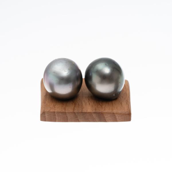 UNDRILLED THAITI PEARLS
