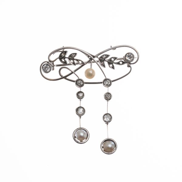 SPILLA IN ORO BIANCO 18 KT CON PERLE E DIAMANTI TAGLIO BRILLANTE
