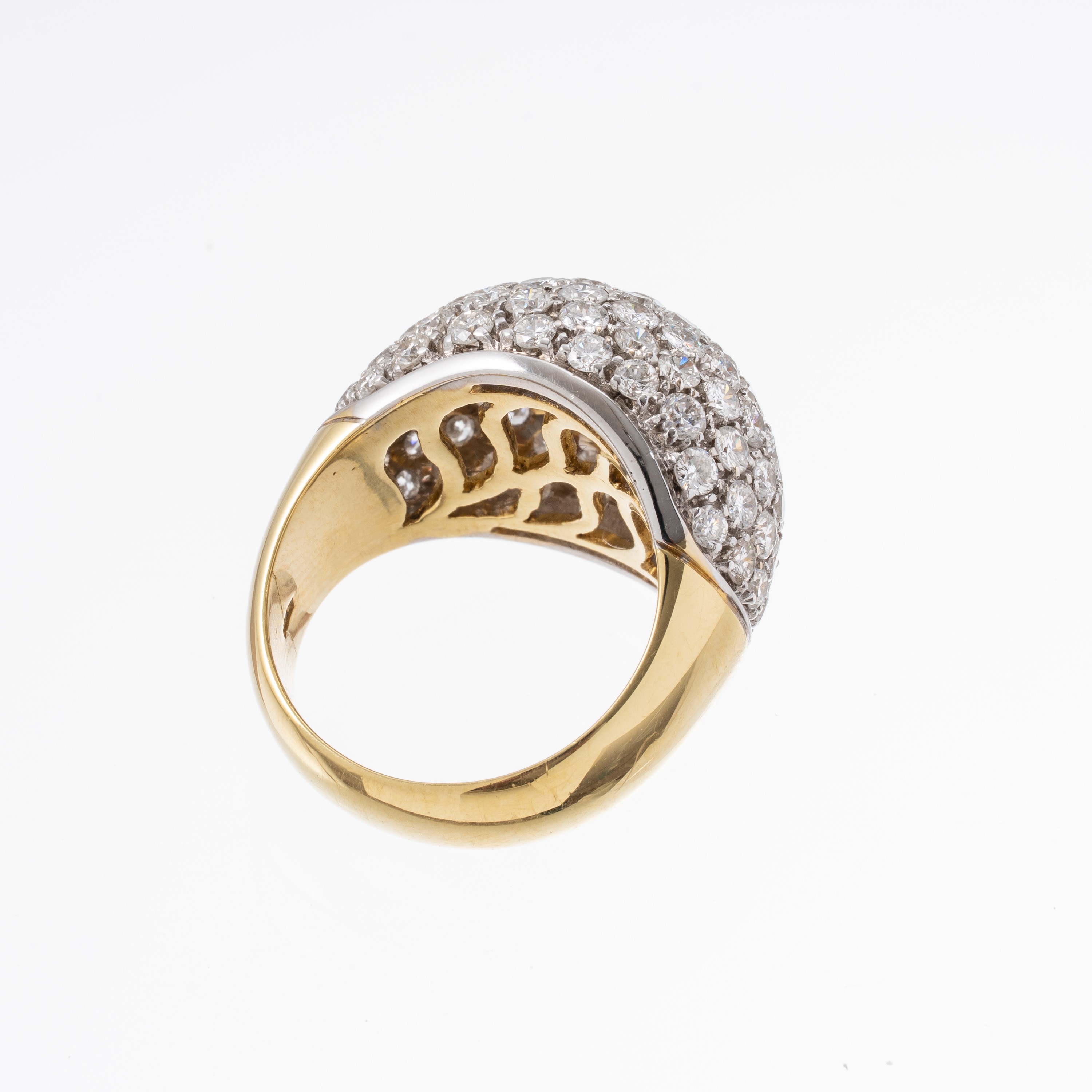 ANELLO IN ORO BIANCO E GIALLO 18 KT E PAVE' DI DIAMANTI