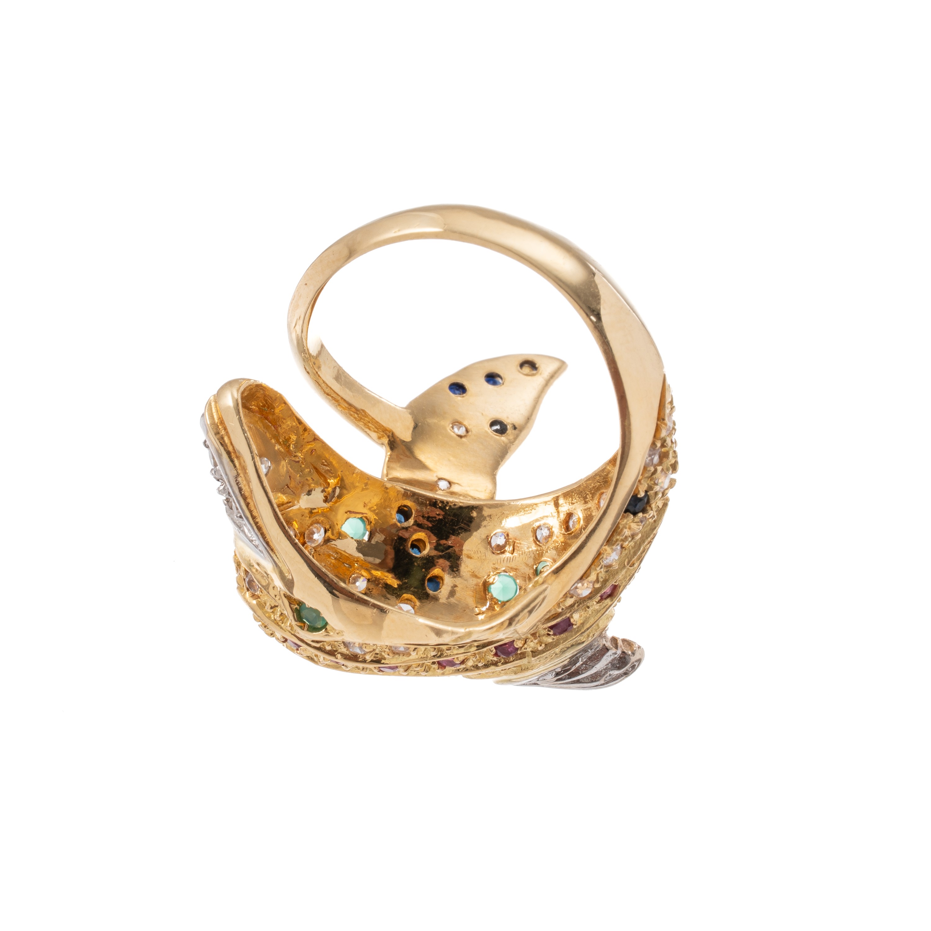 ANELLO DELFINO IN ORO GIALLO 18 KT A FORMA DI DELFINO CON PAVÈ DI DIAMANTI, ZAFFIRI, SMERALDI E R...